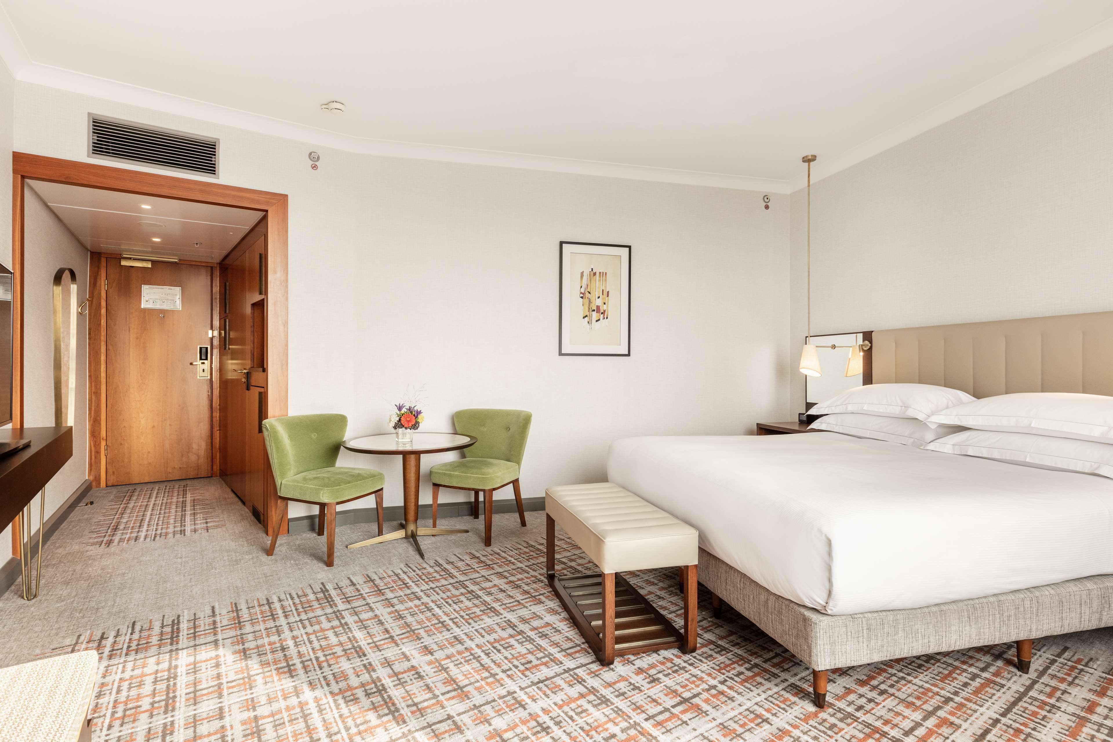 Double Superior King Bed