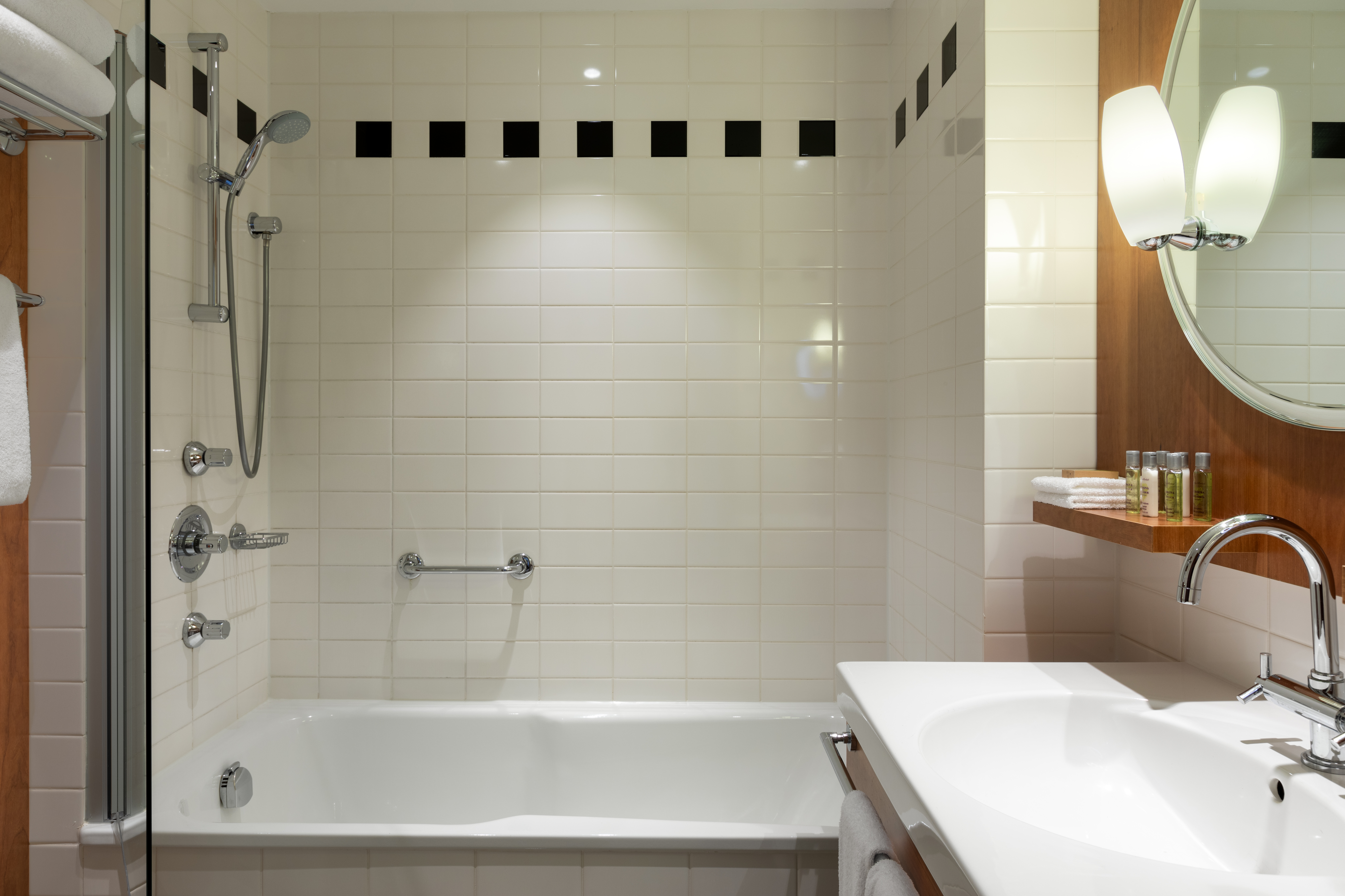 Twin Deluxe with Views