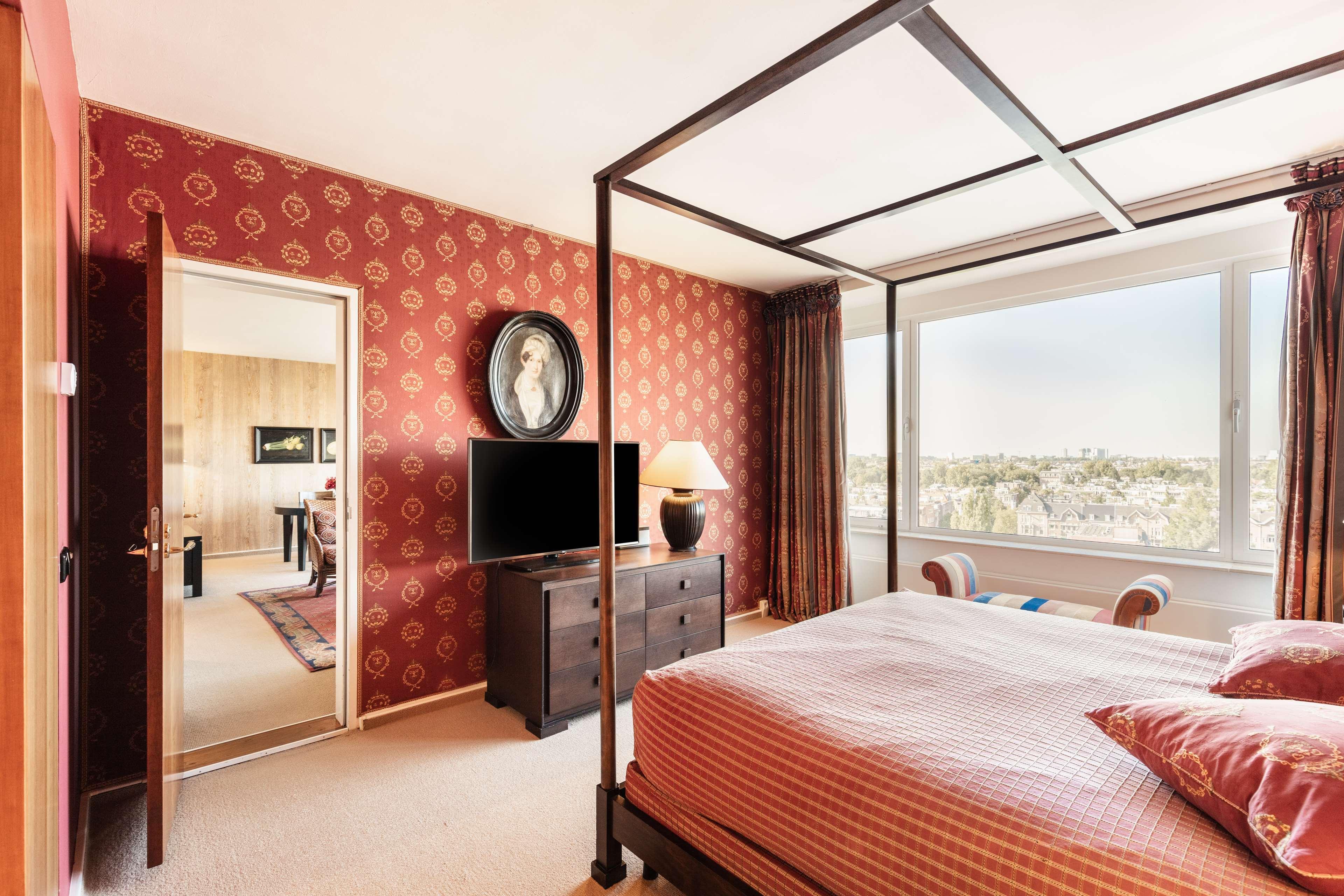 Suite Connecting Room