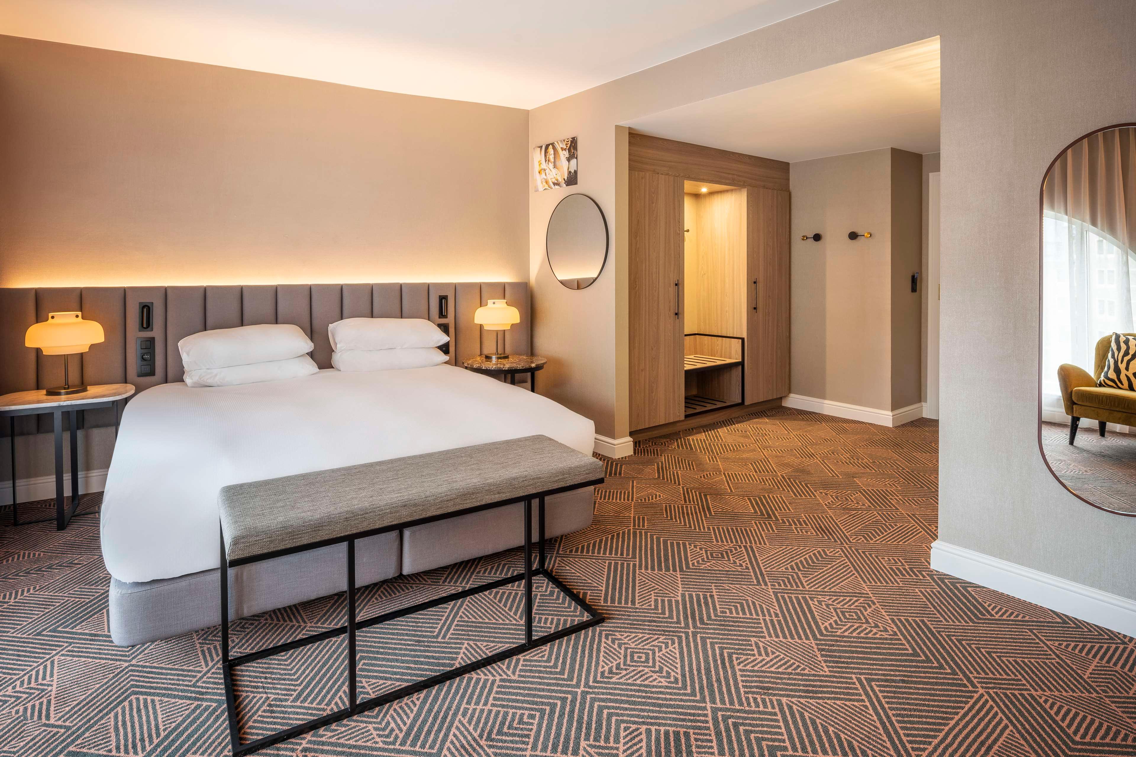 Double Executive King Bed