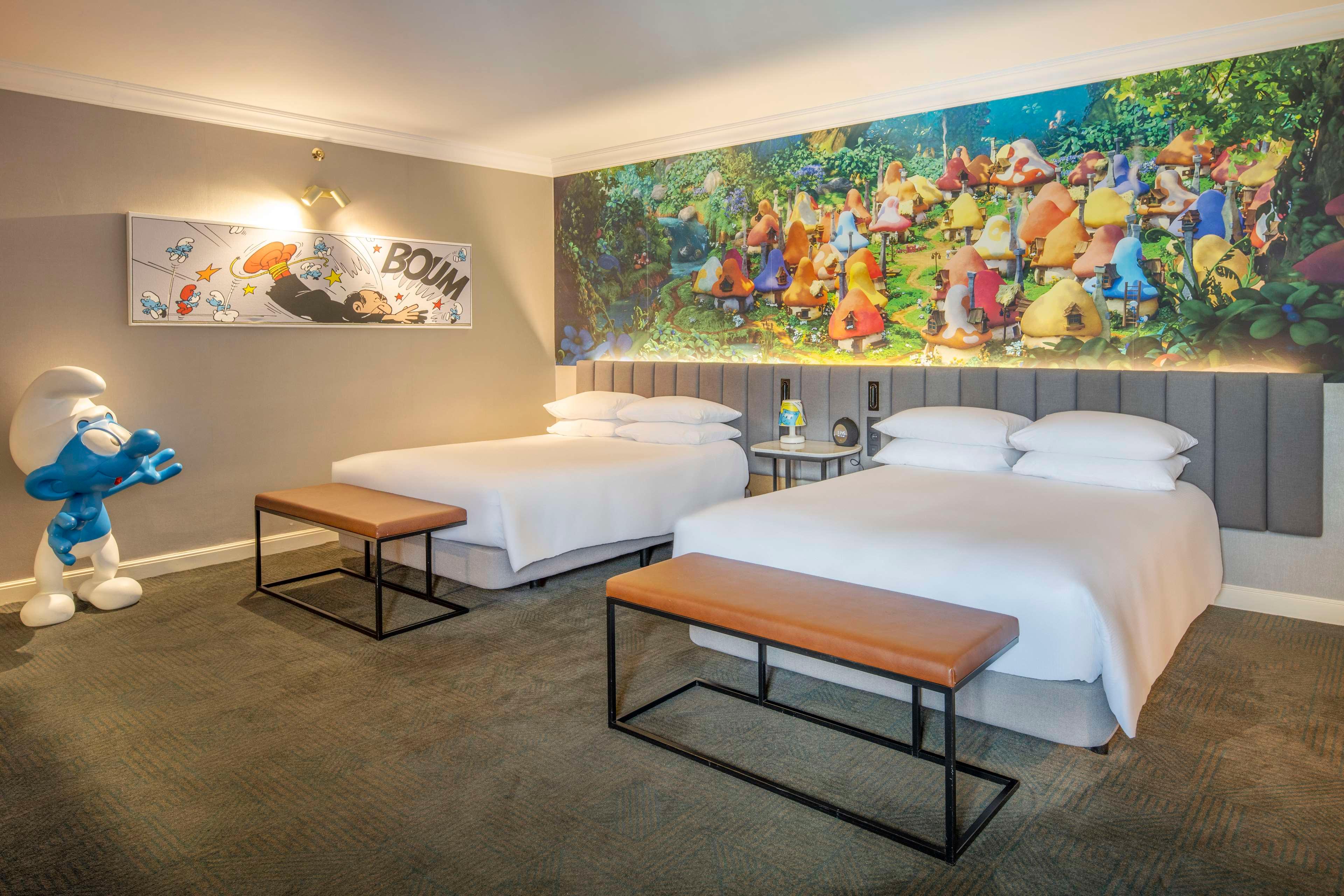 Family Room Two Queen Beds