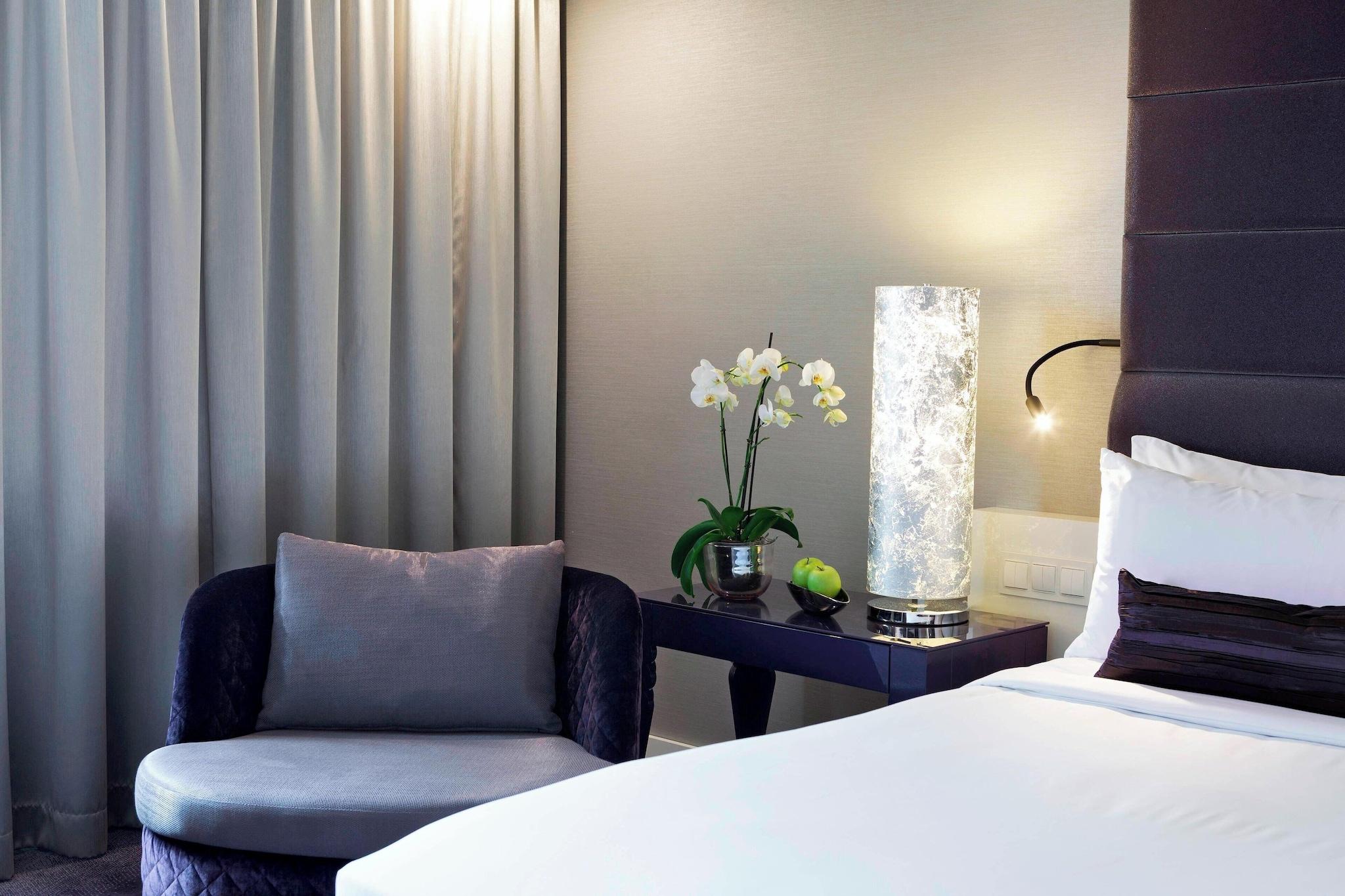 Double Premium King Bed