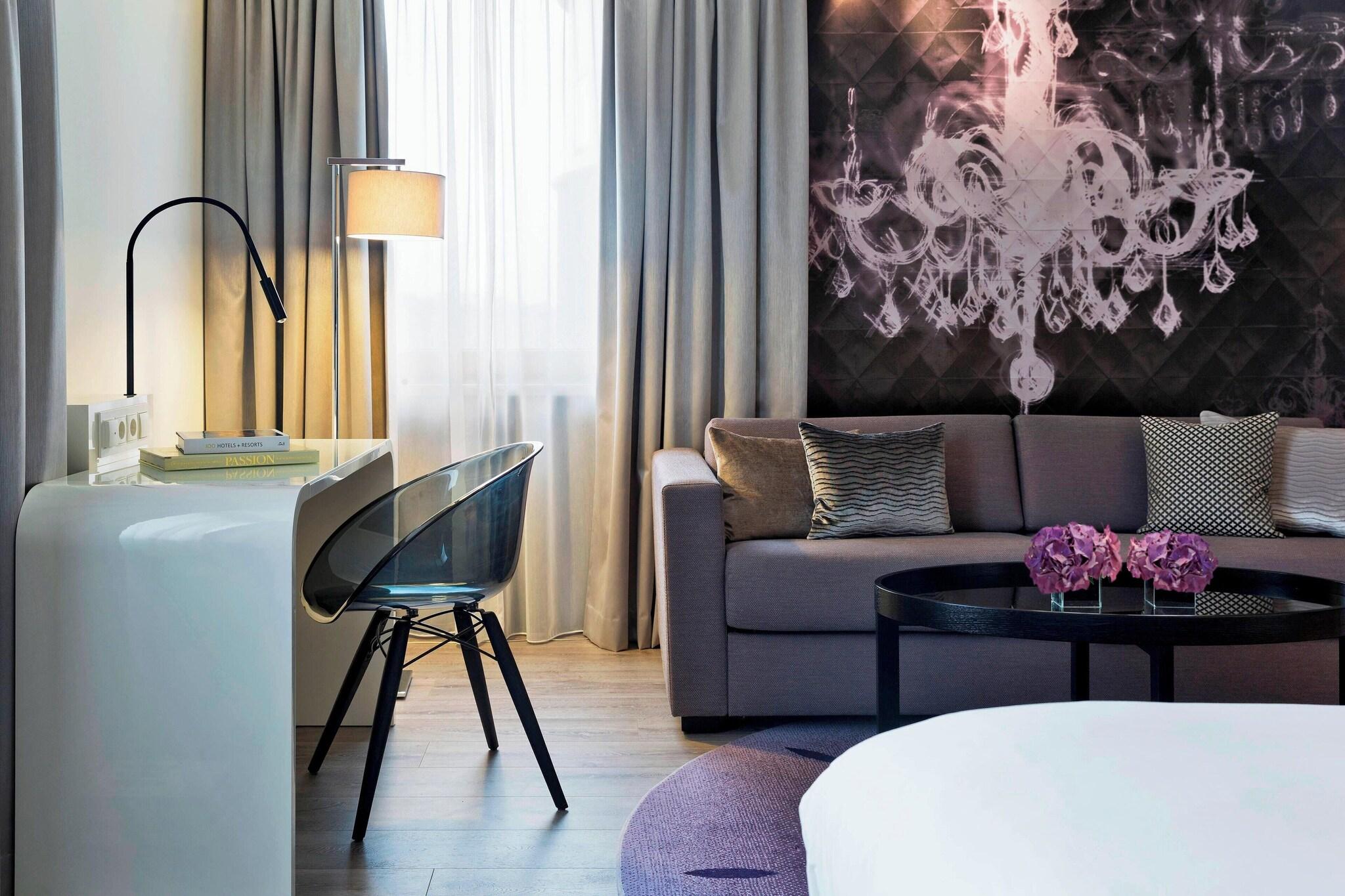 Junior Suite King Size Bed