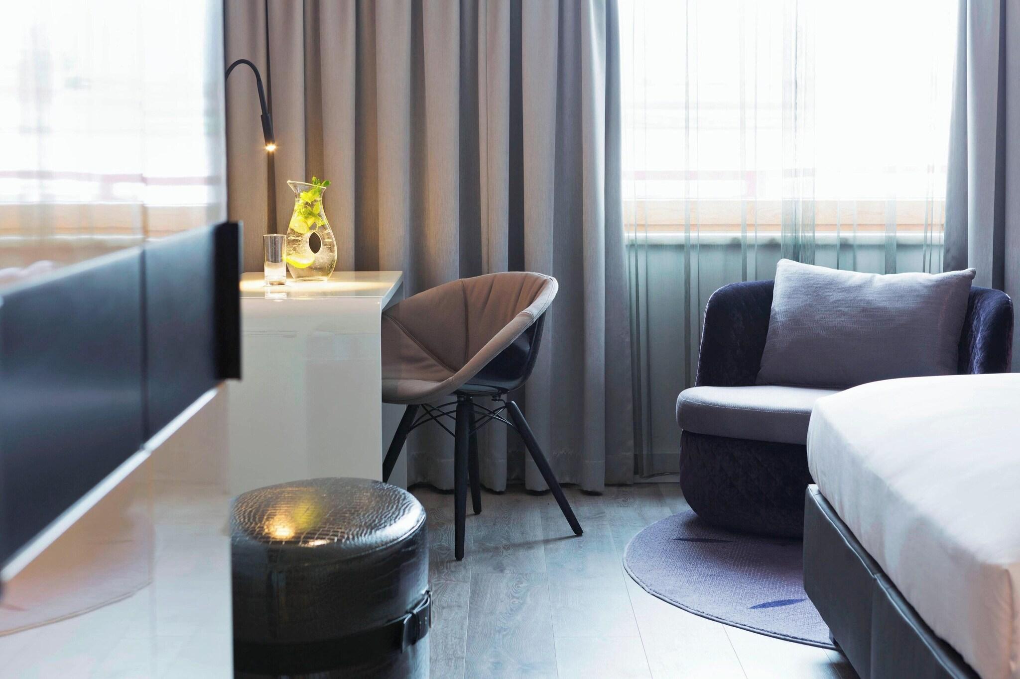 Double Classic King Bed