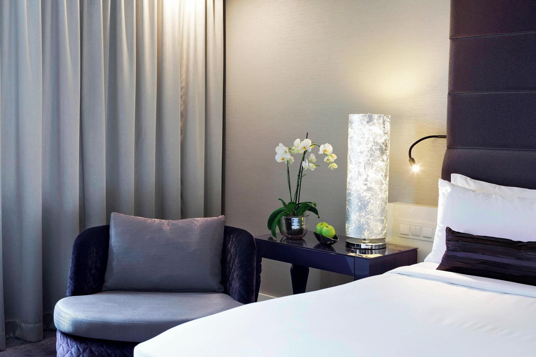 Double Premium King Bed