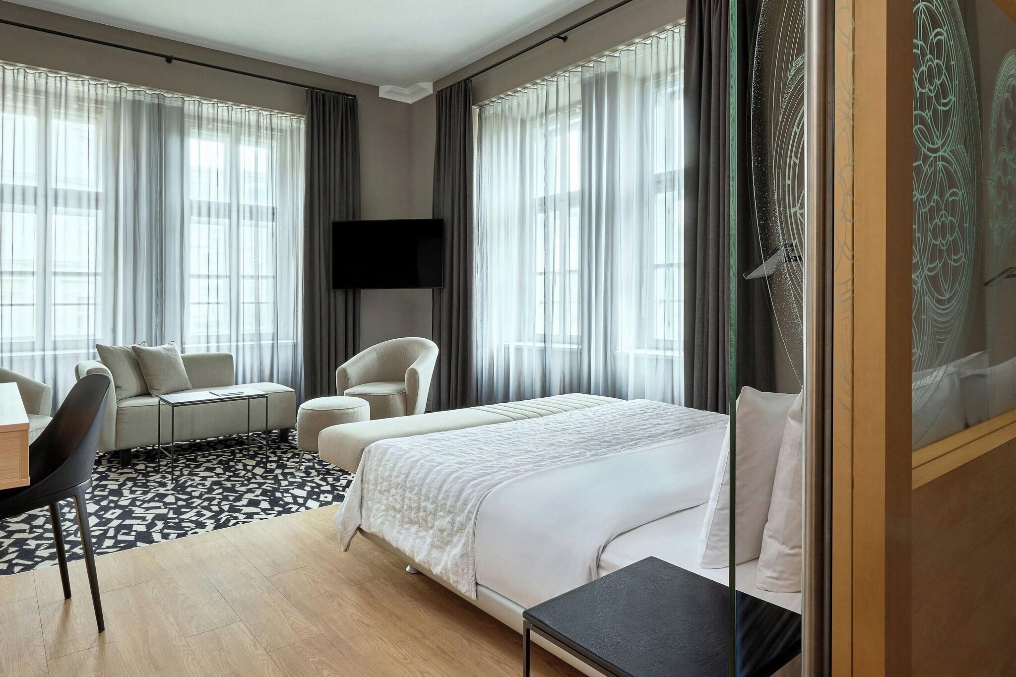 Double King Size Bed