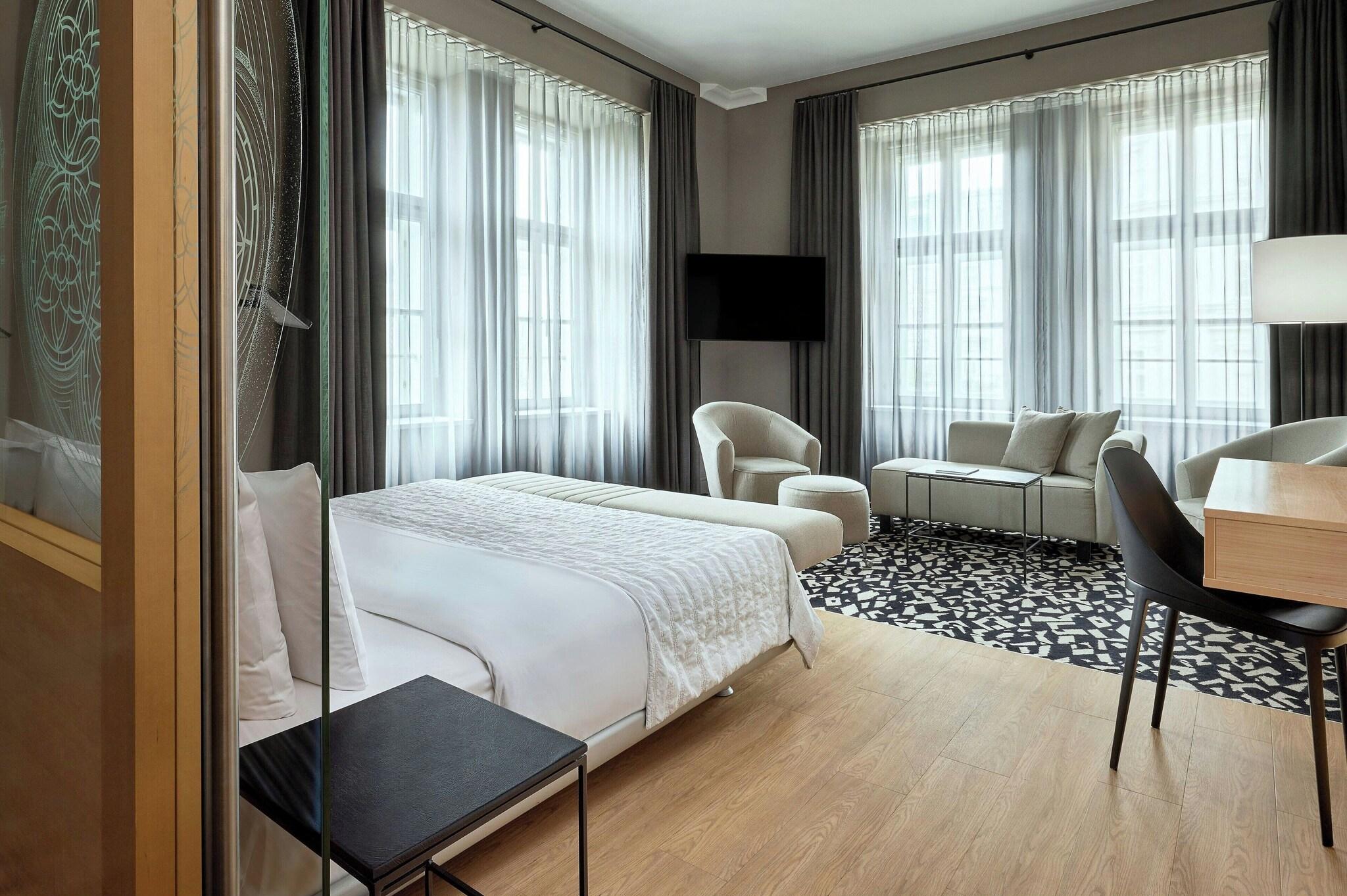 Double King Size Bed