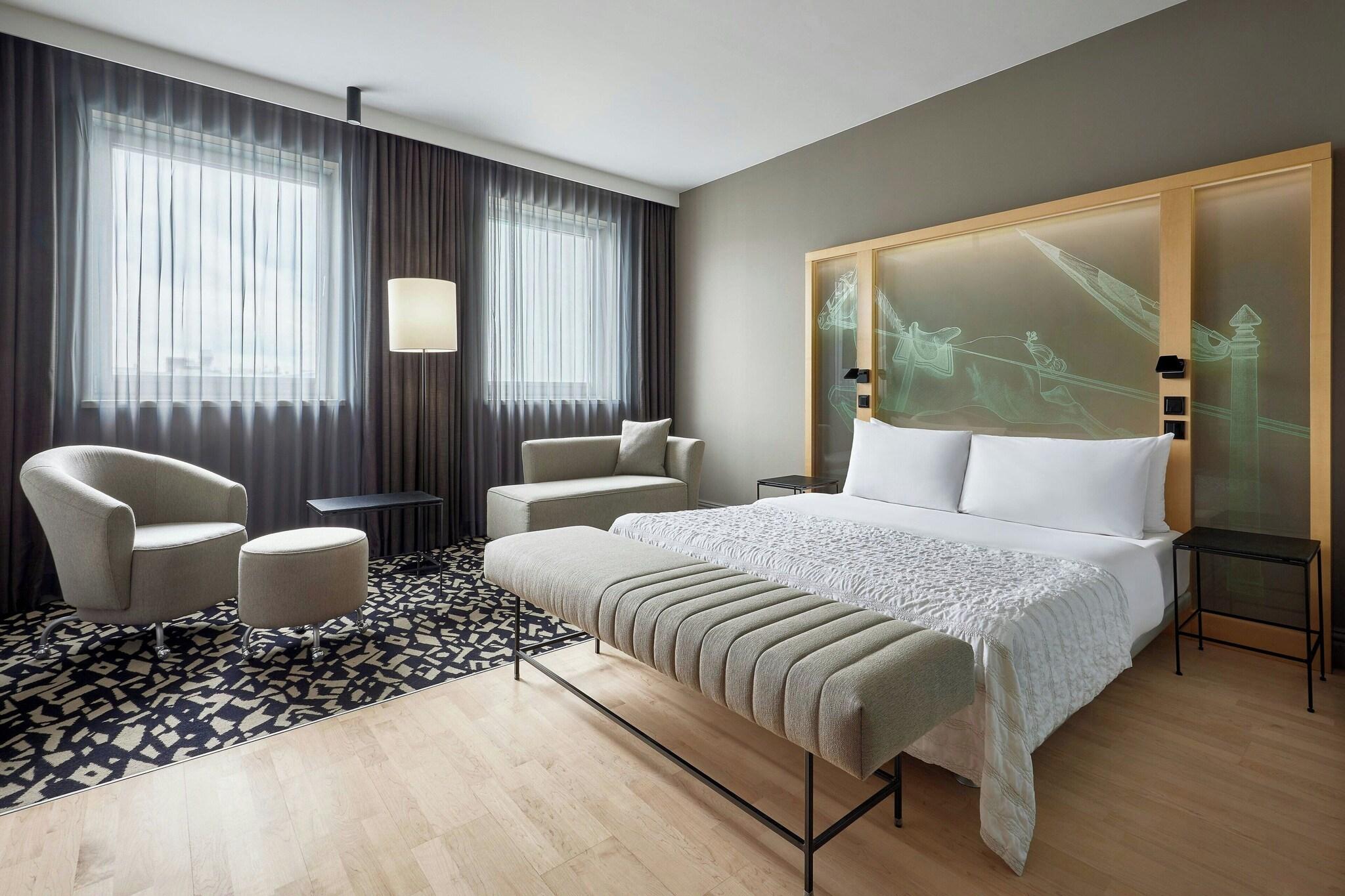 Studio King Size Bed