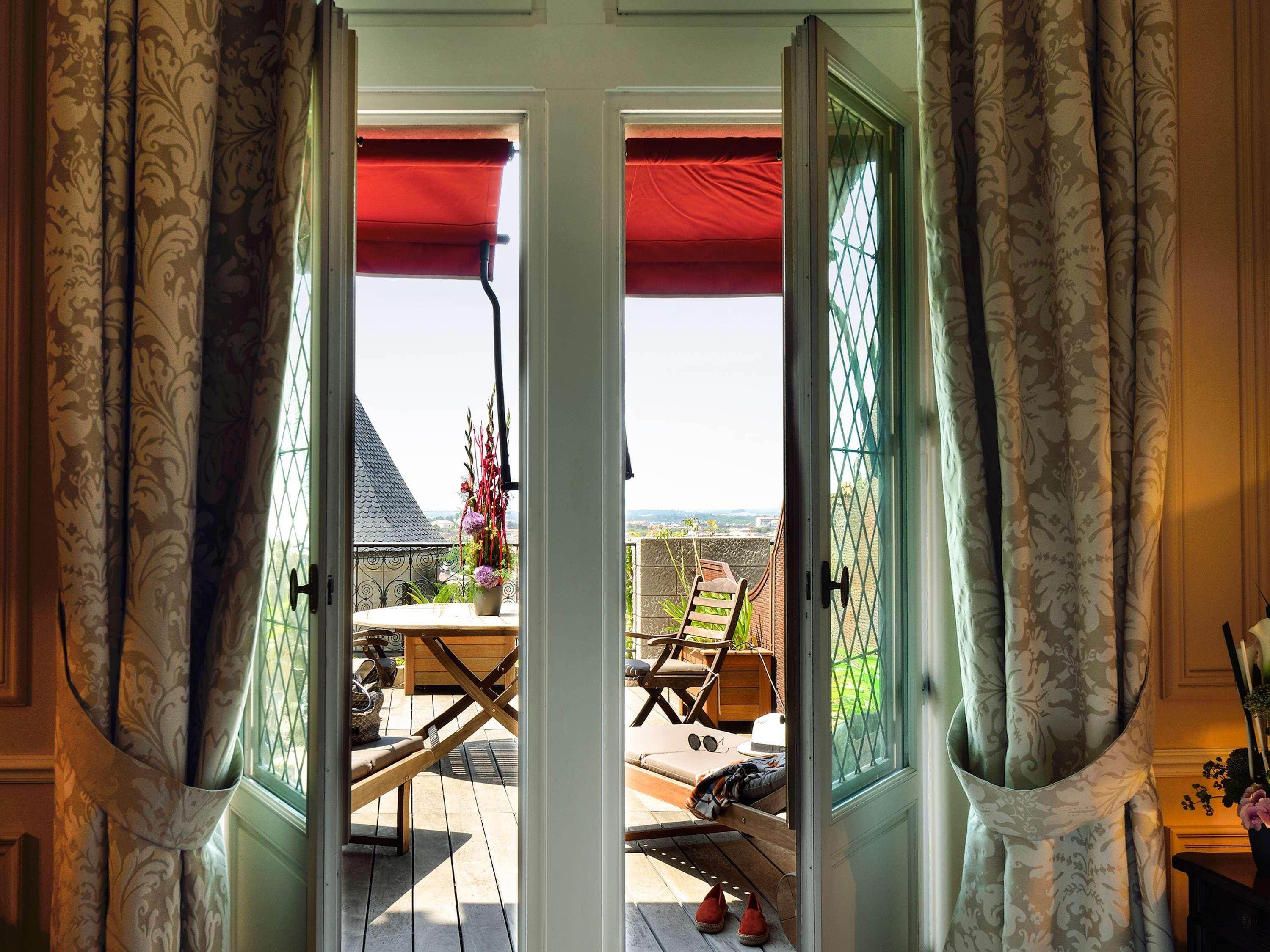 Double Superior King Bed