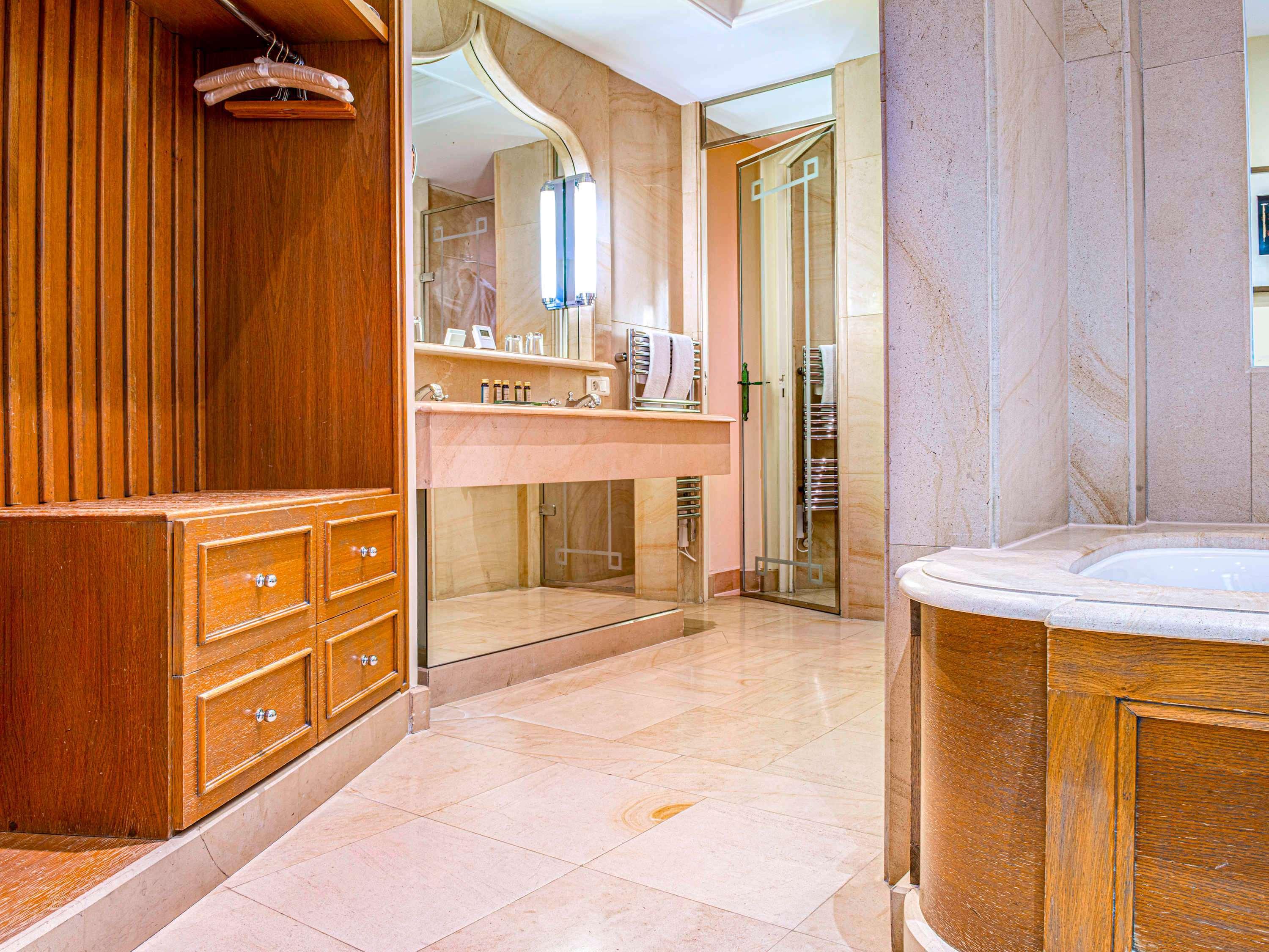 Suite Deluxe with Balcony