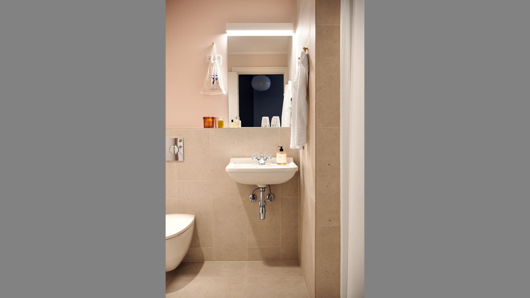 Suite Queen Size Bed