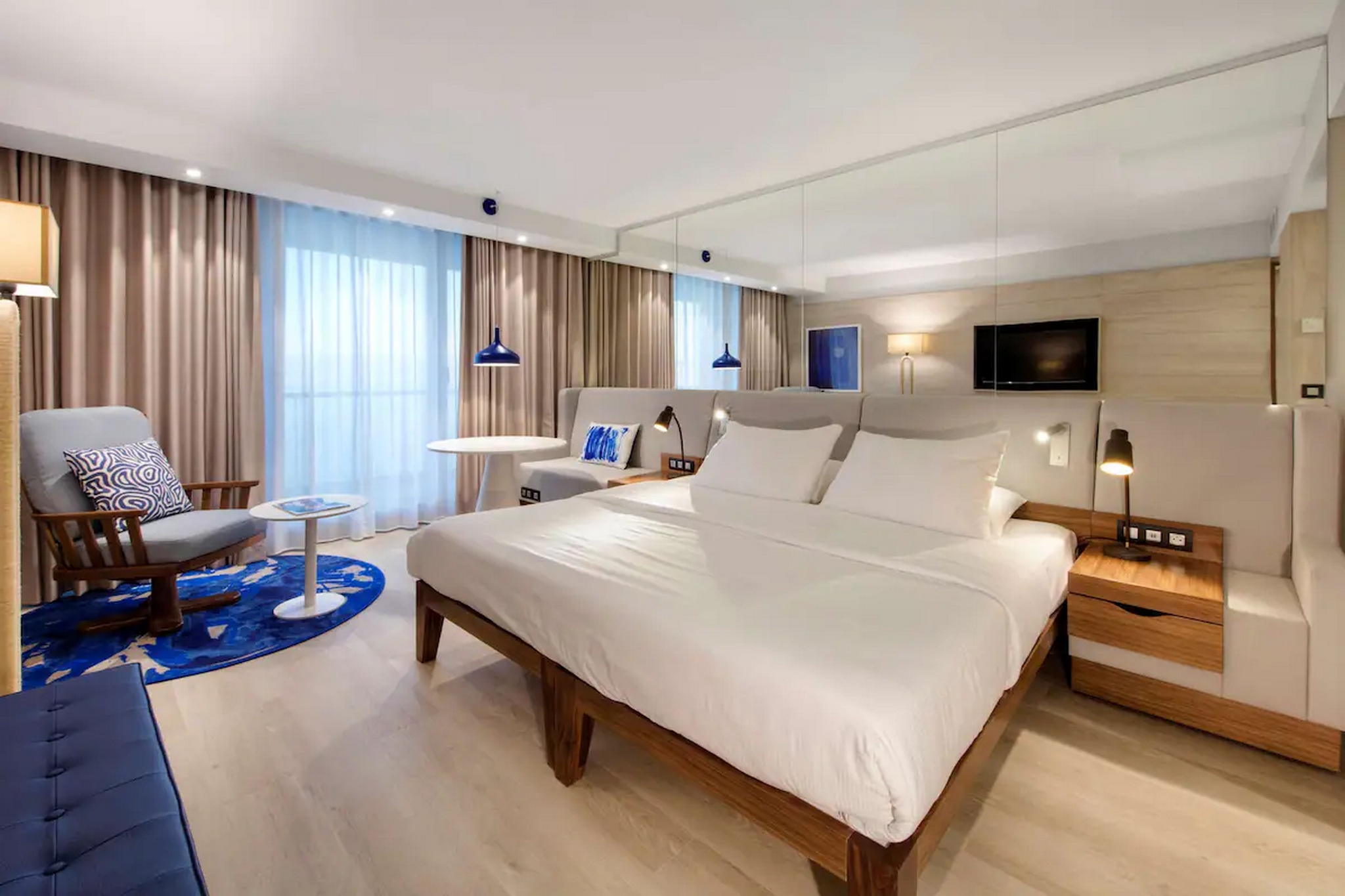 Junior Suite Mountain View