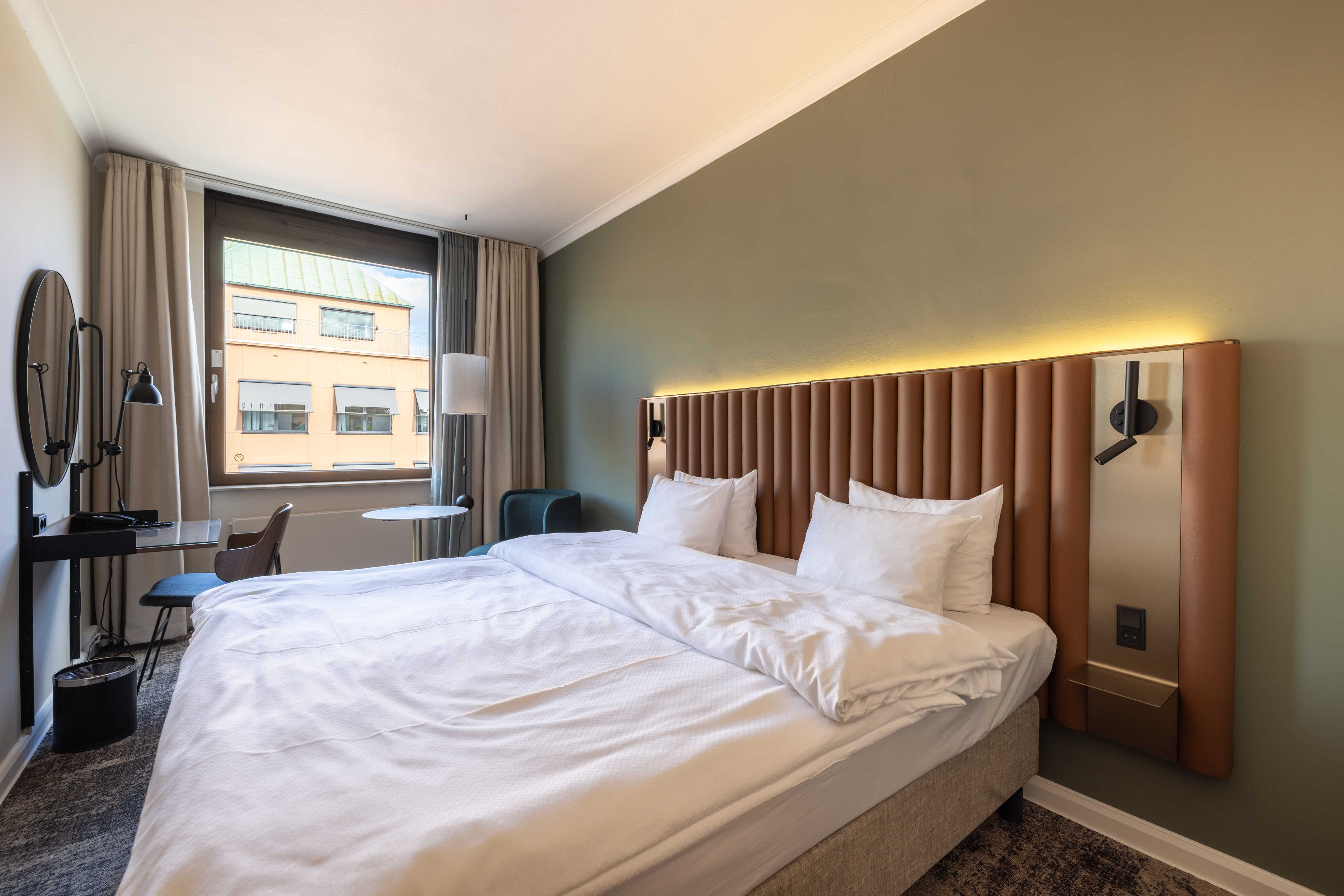 Double or Twin Standard