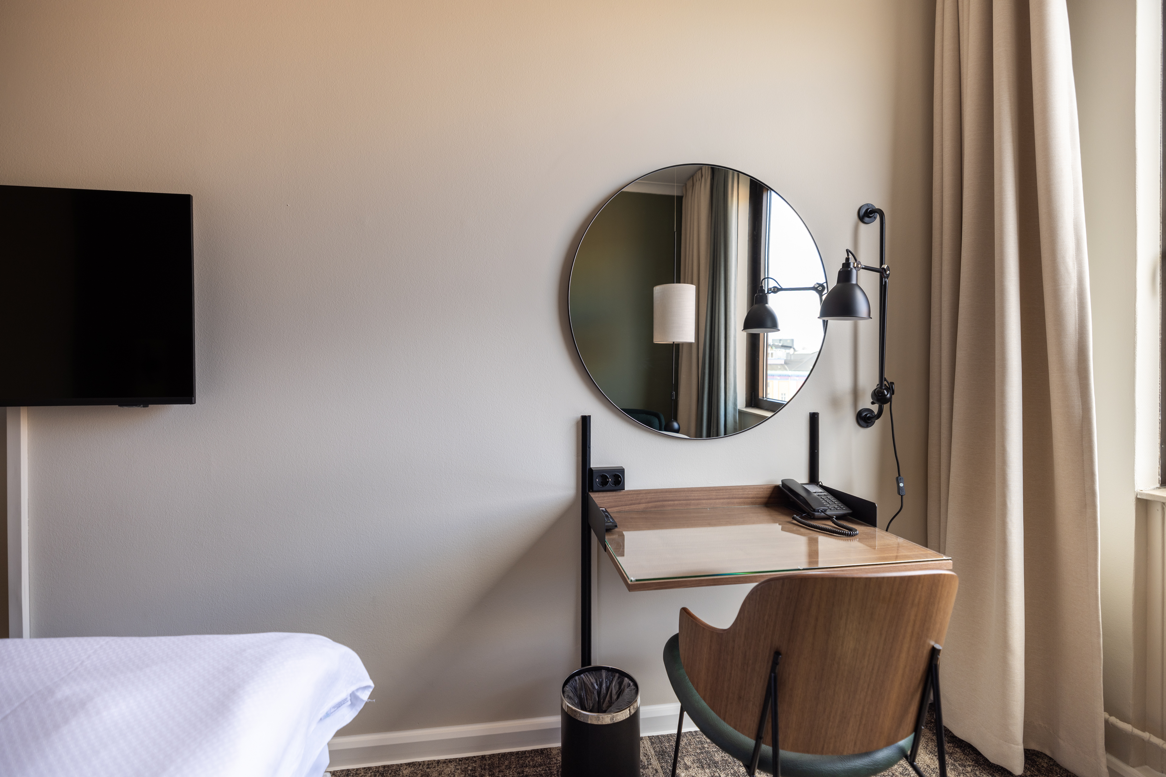 Double or Twin Standard