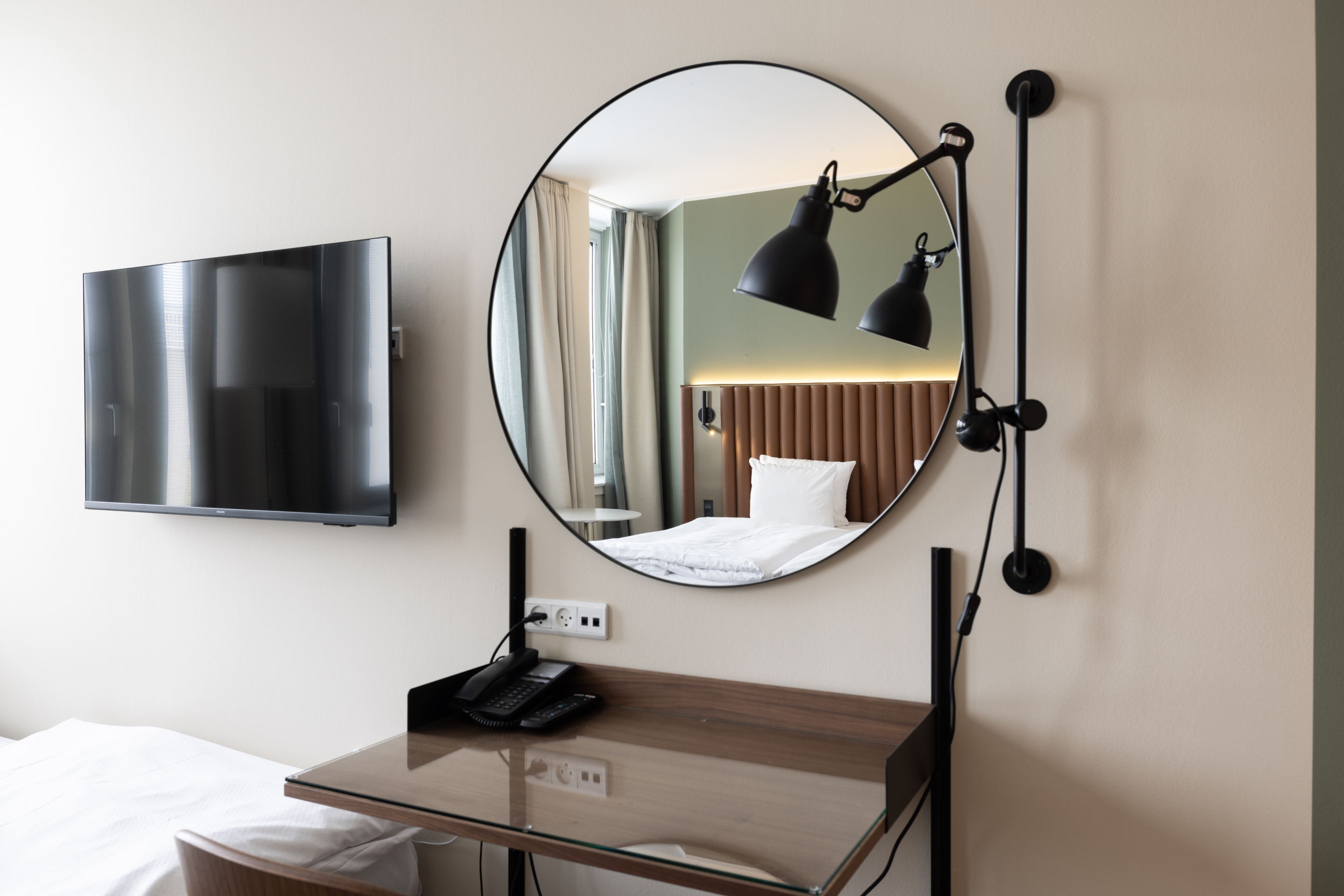 Room Connecting Room