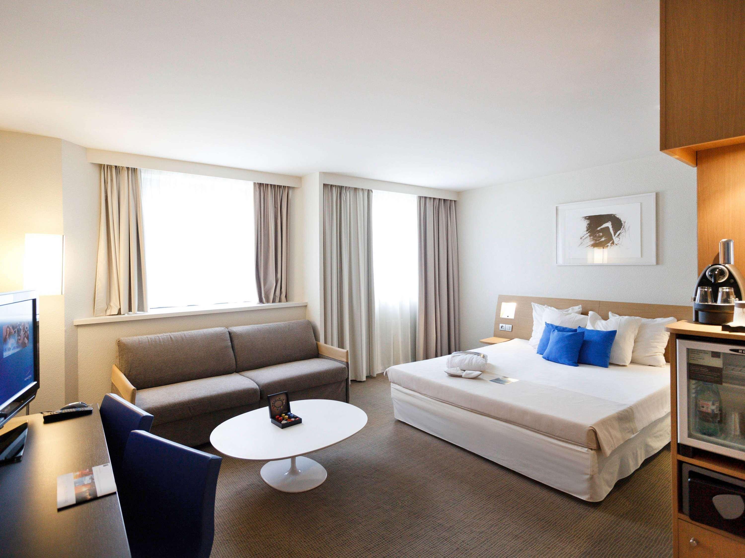 Family Room Executive