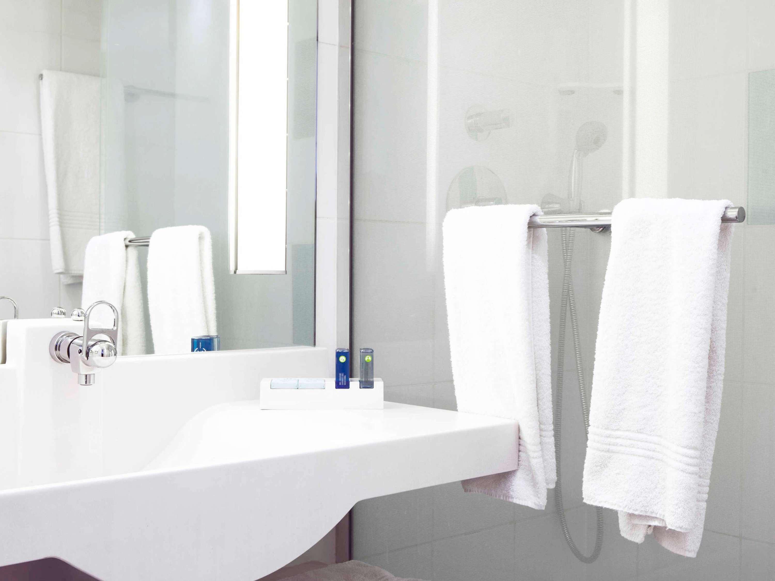 Double Classic Double Bed