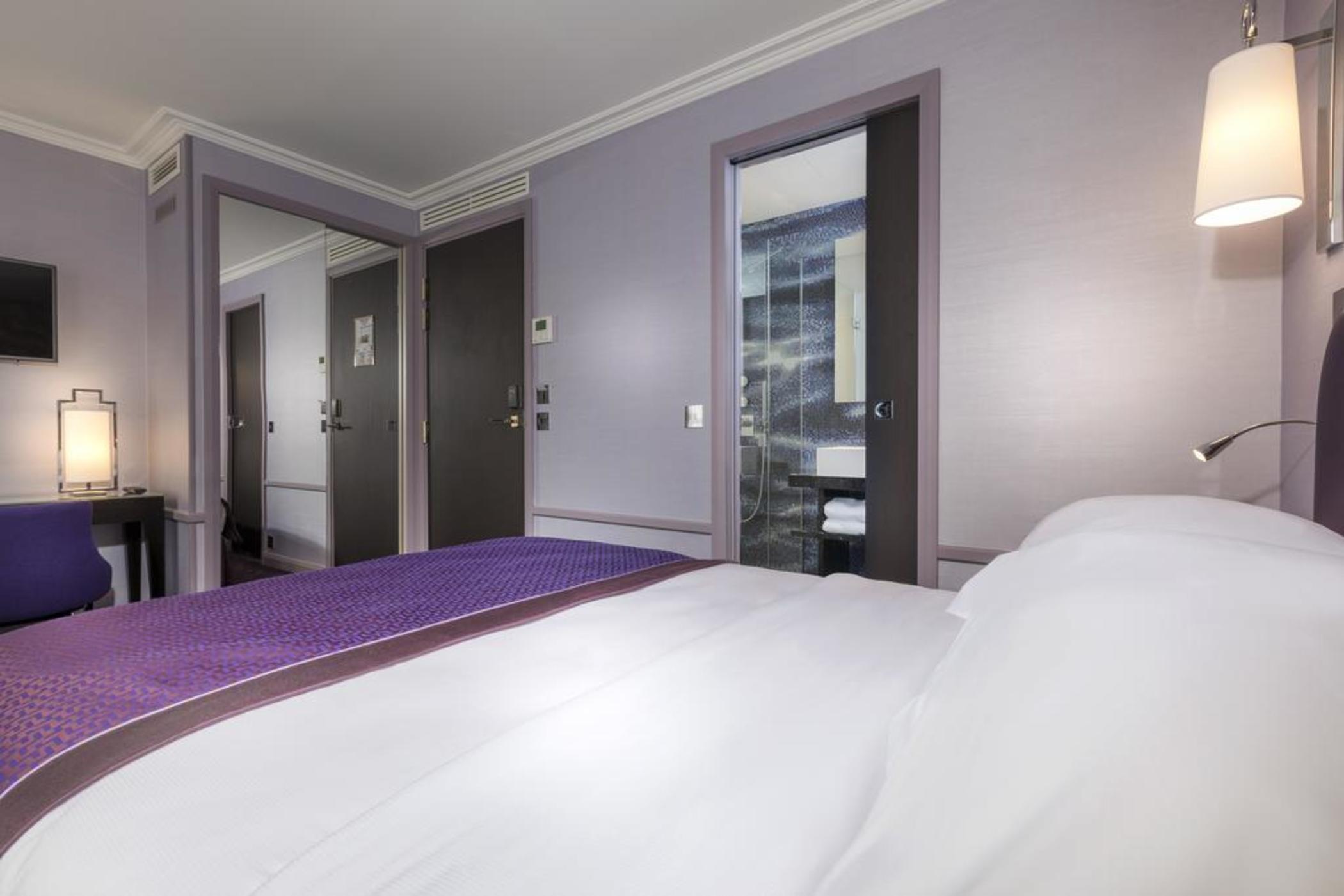Triple Connecting Room