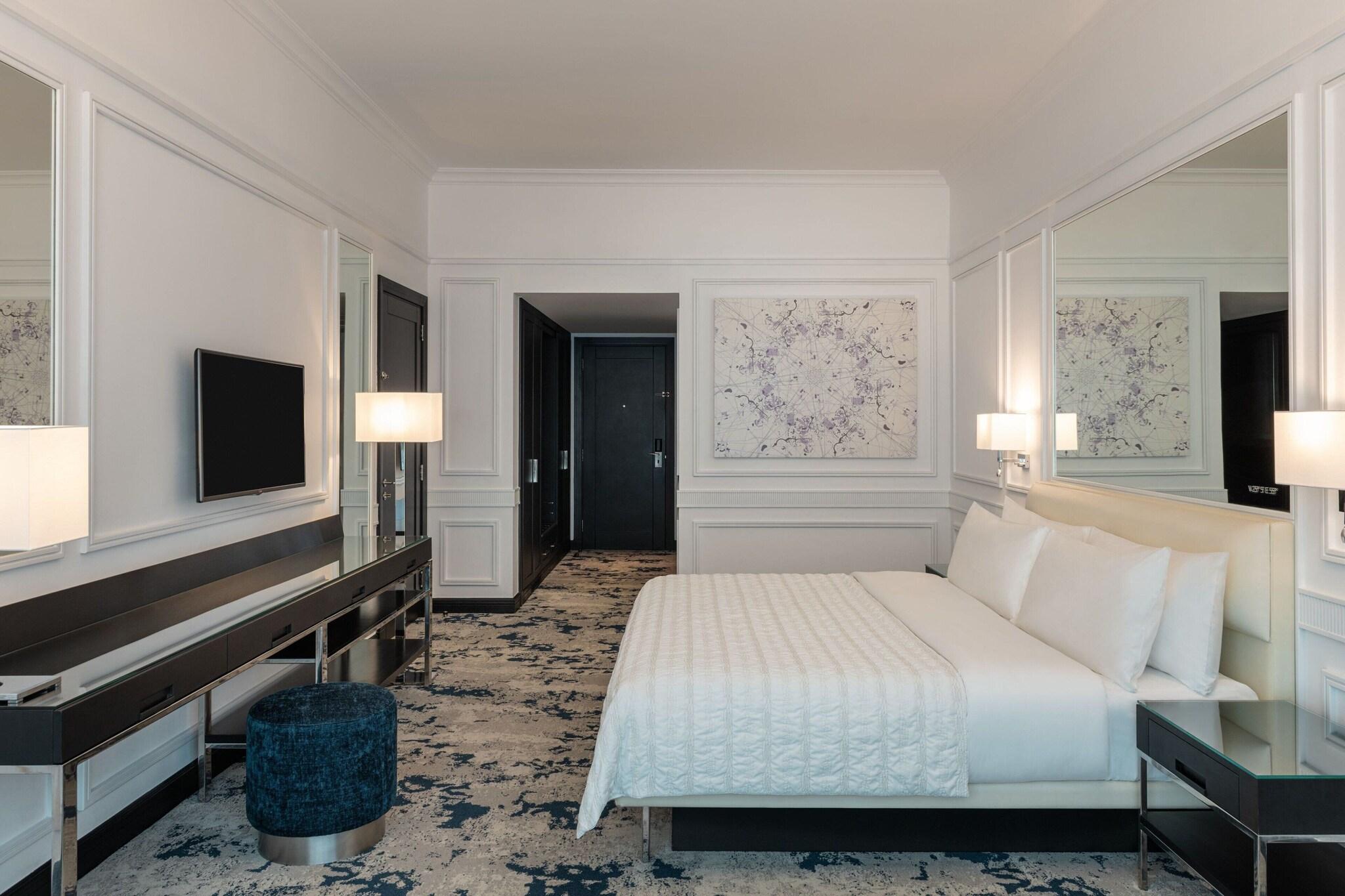 Double Deluxe King Bed