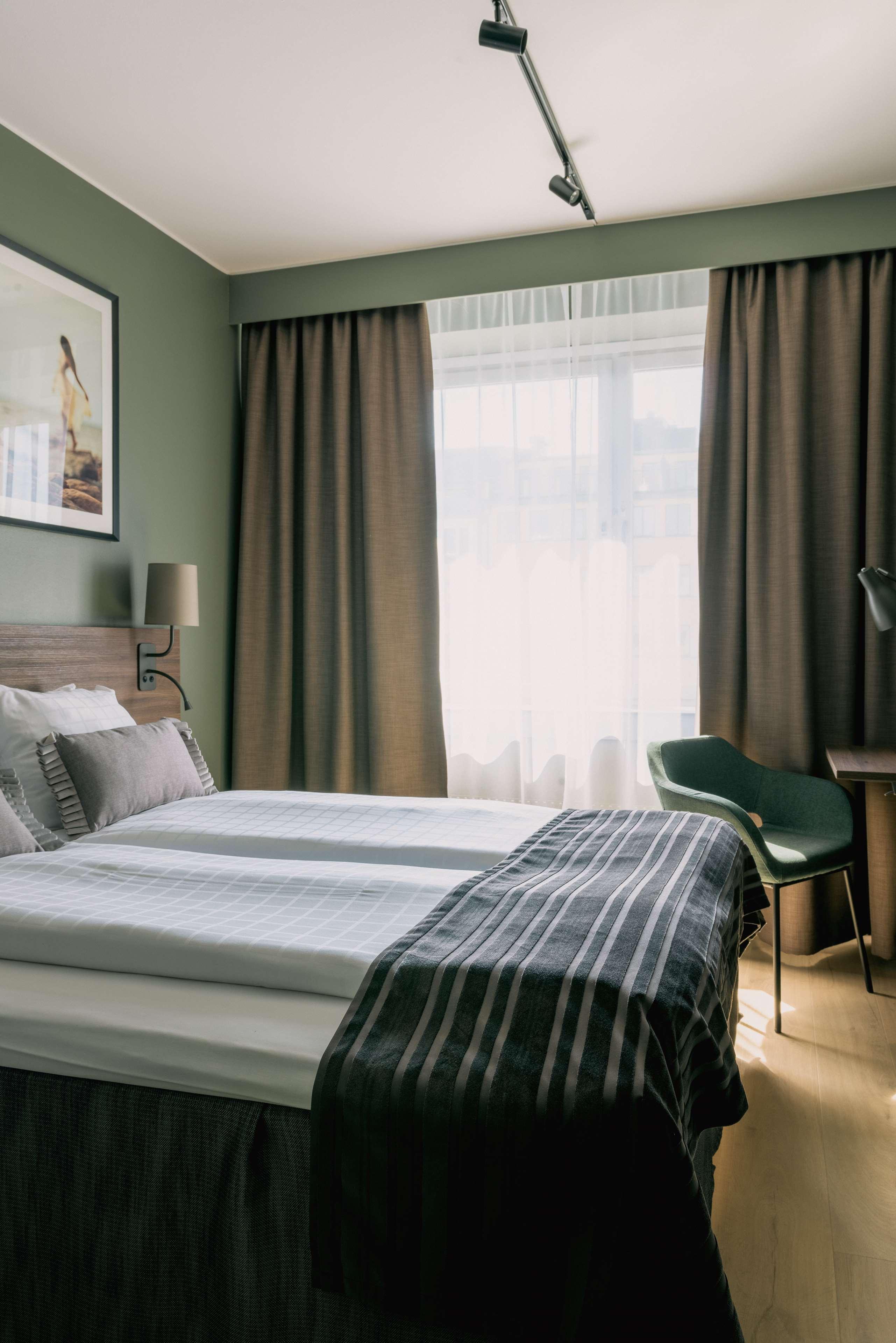 Double Single Queen Size Bed