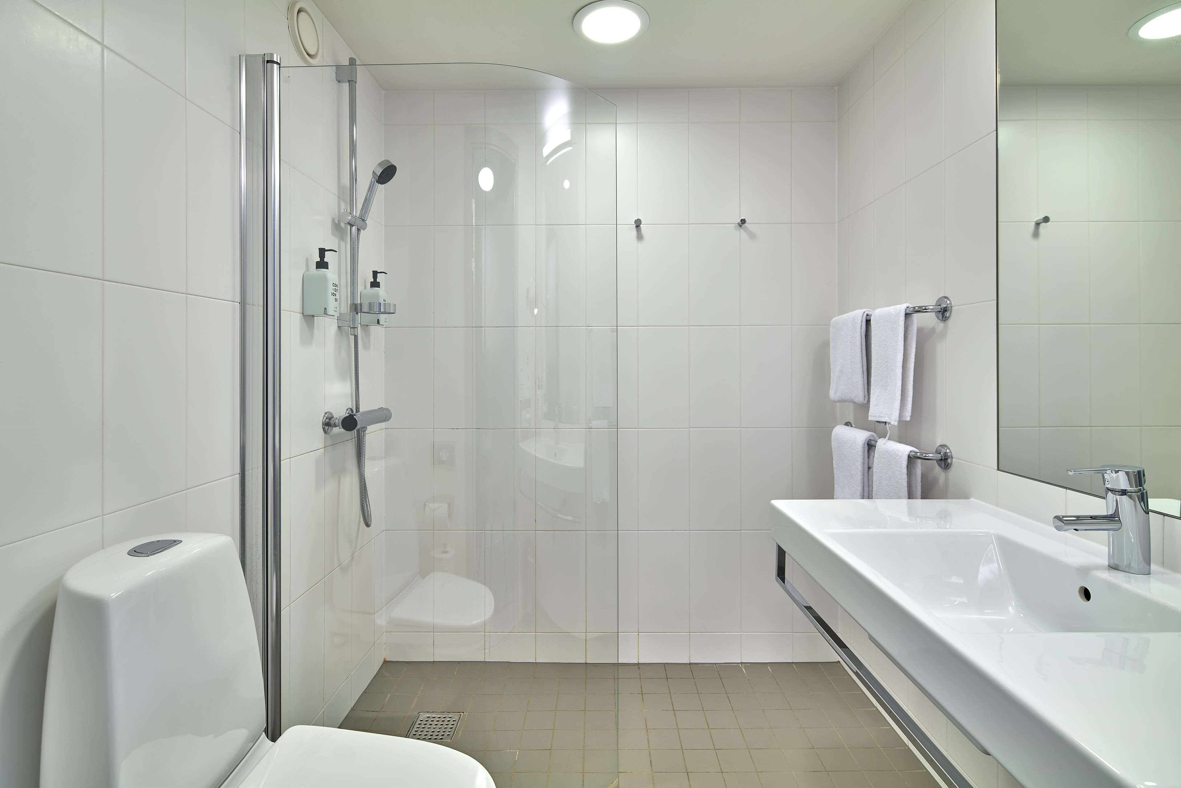 Double Queen Size Bed