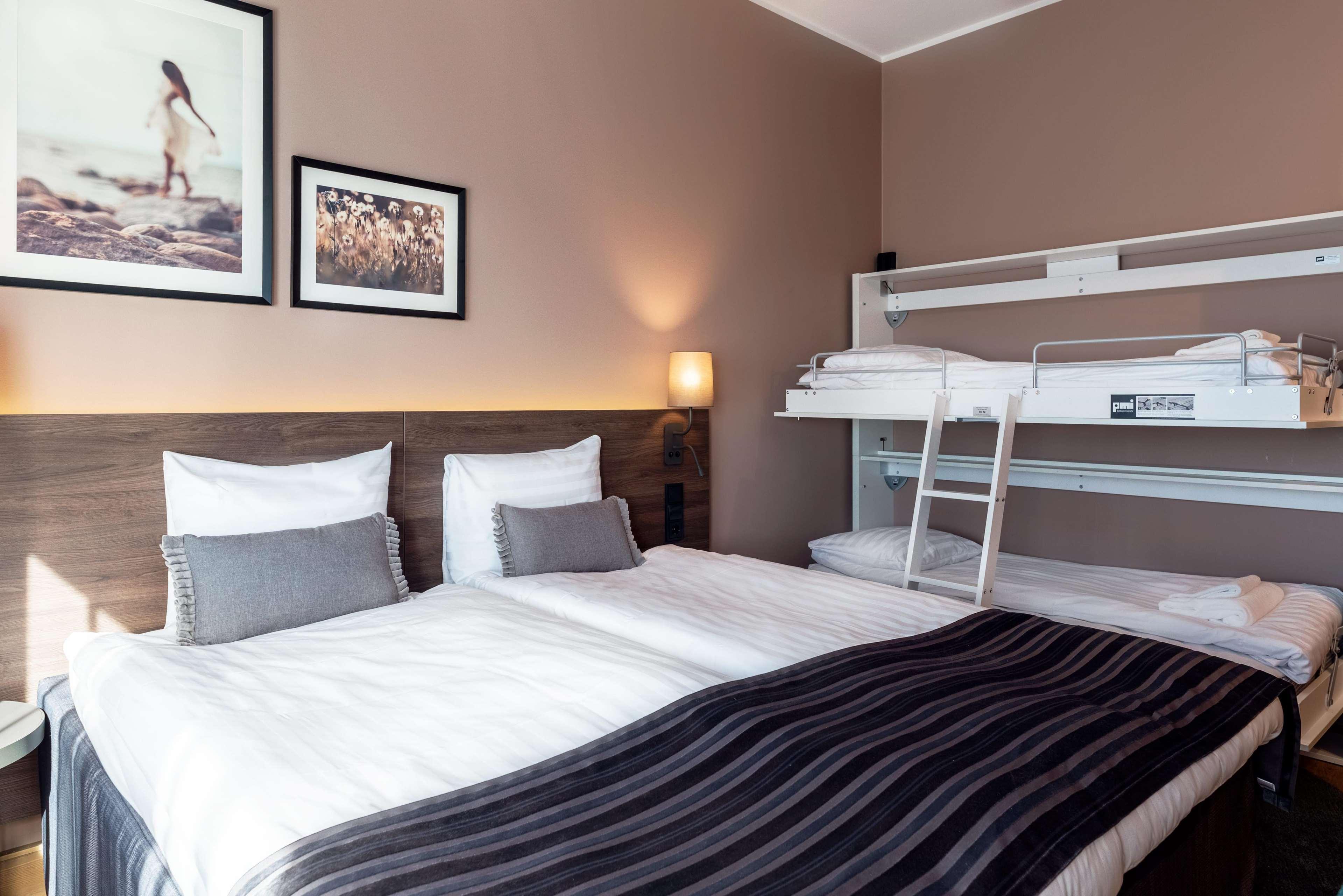 Family Room Capacity 4