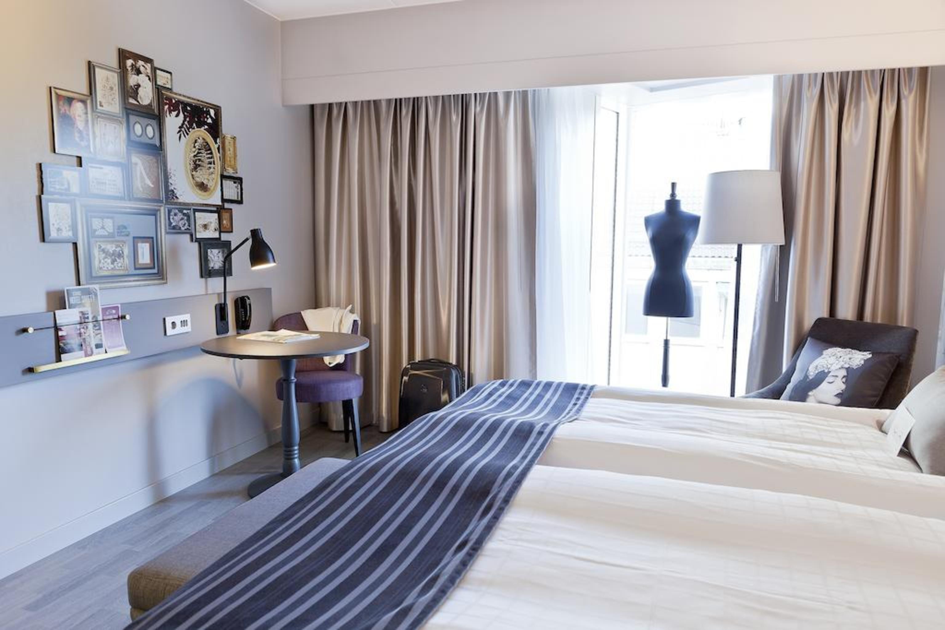 Family Room Capacity 3