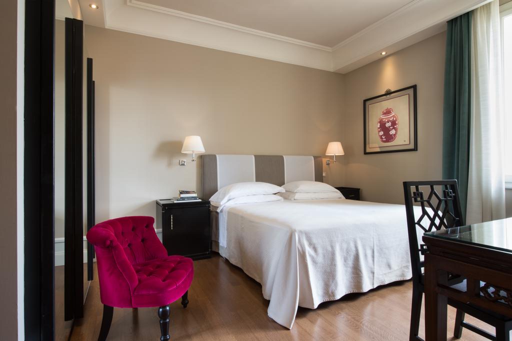 Family Room Capacity 4