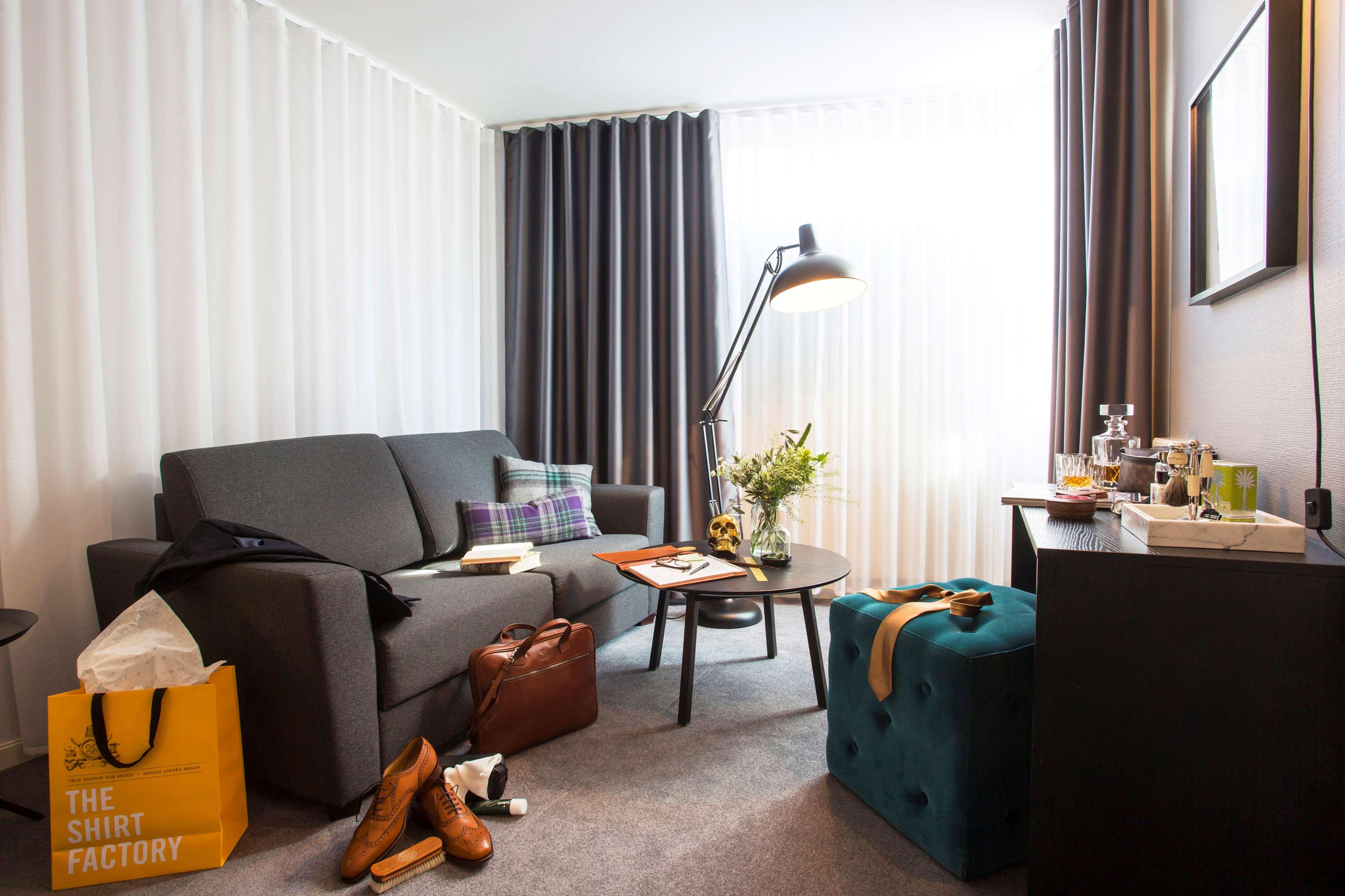 Quadruple Non Smoking