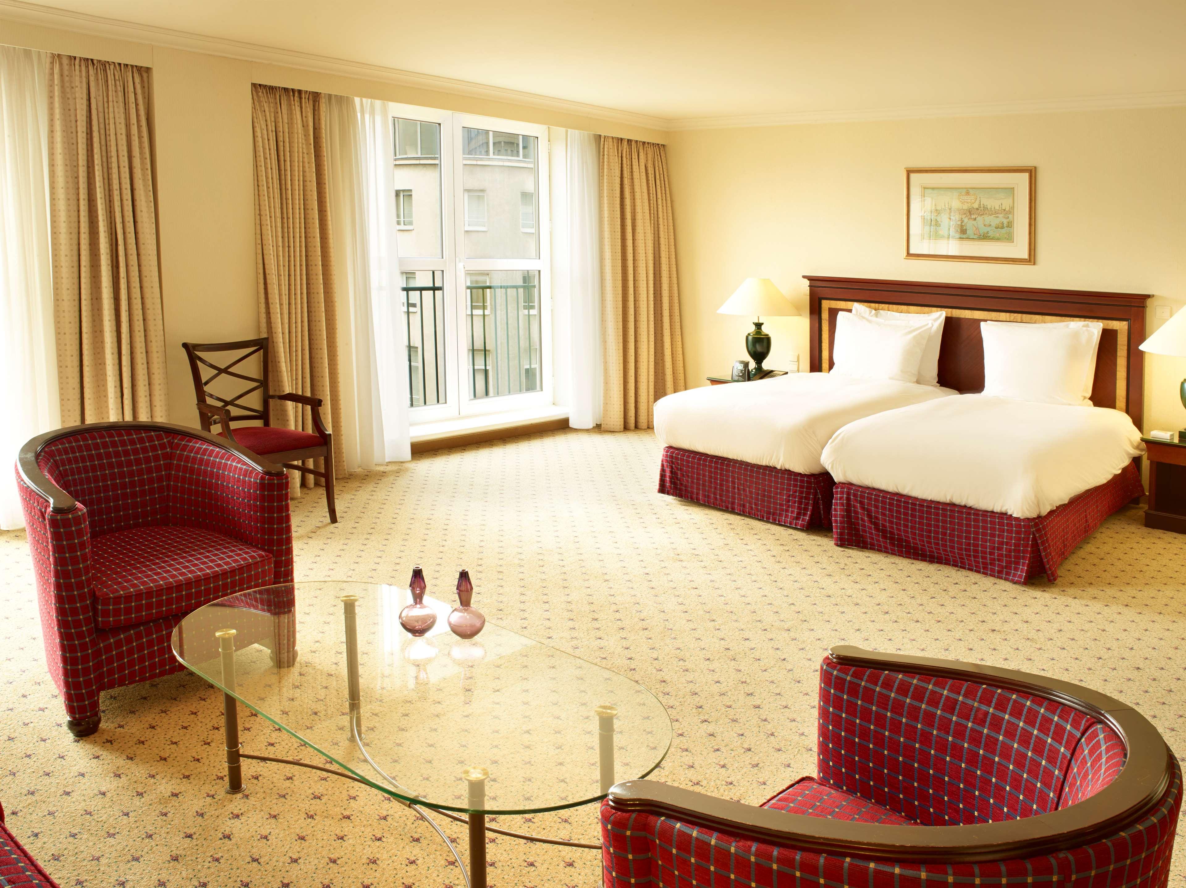 Junior Suite King Size Bed