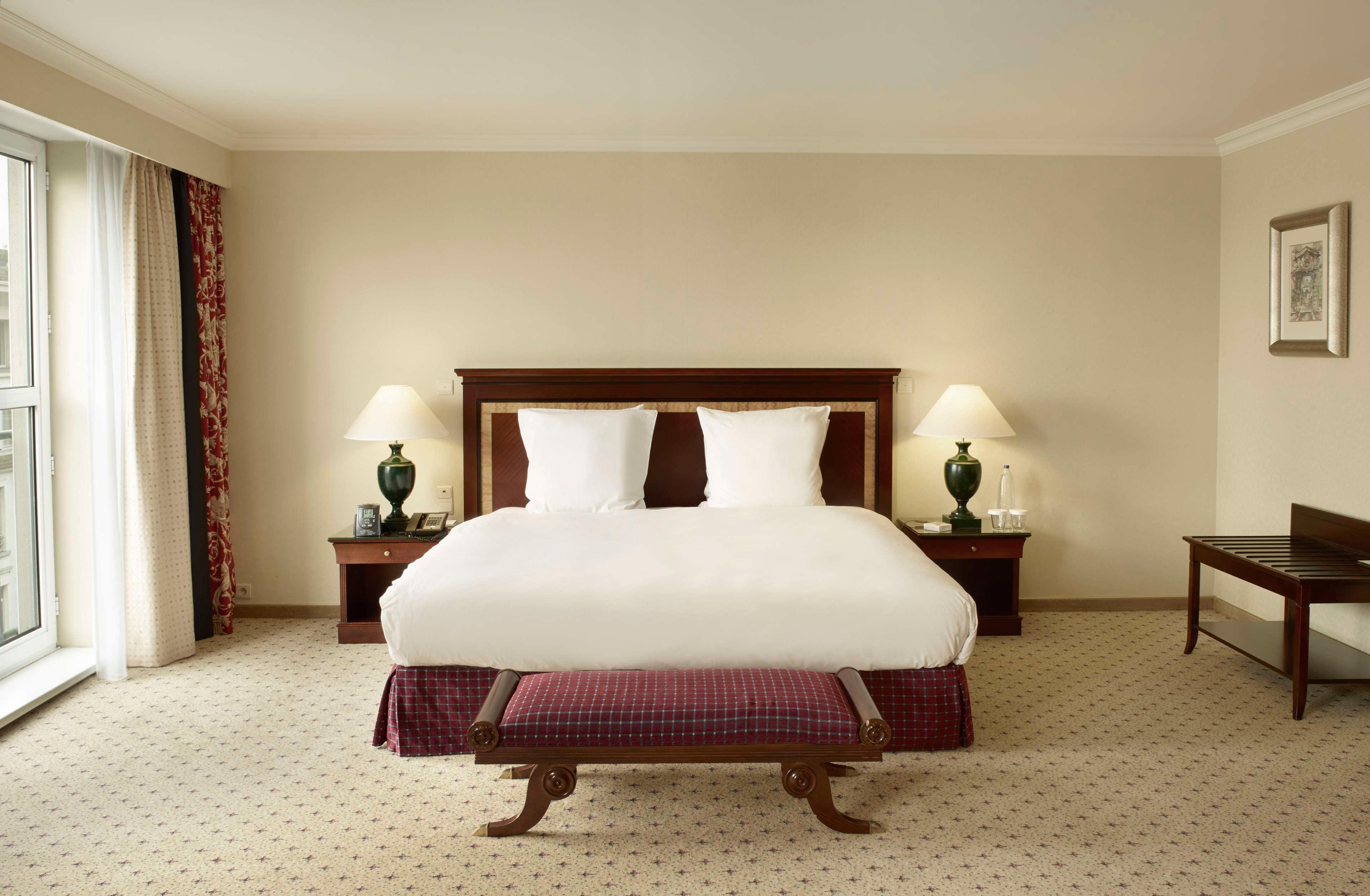 Junior Suite King Size Bed