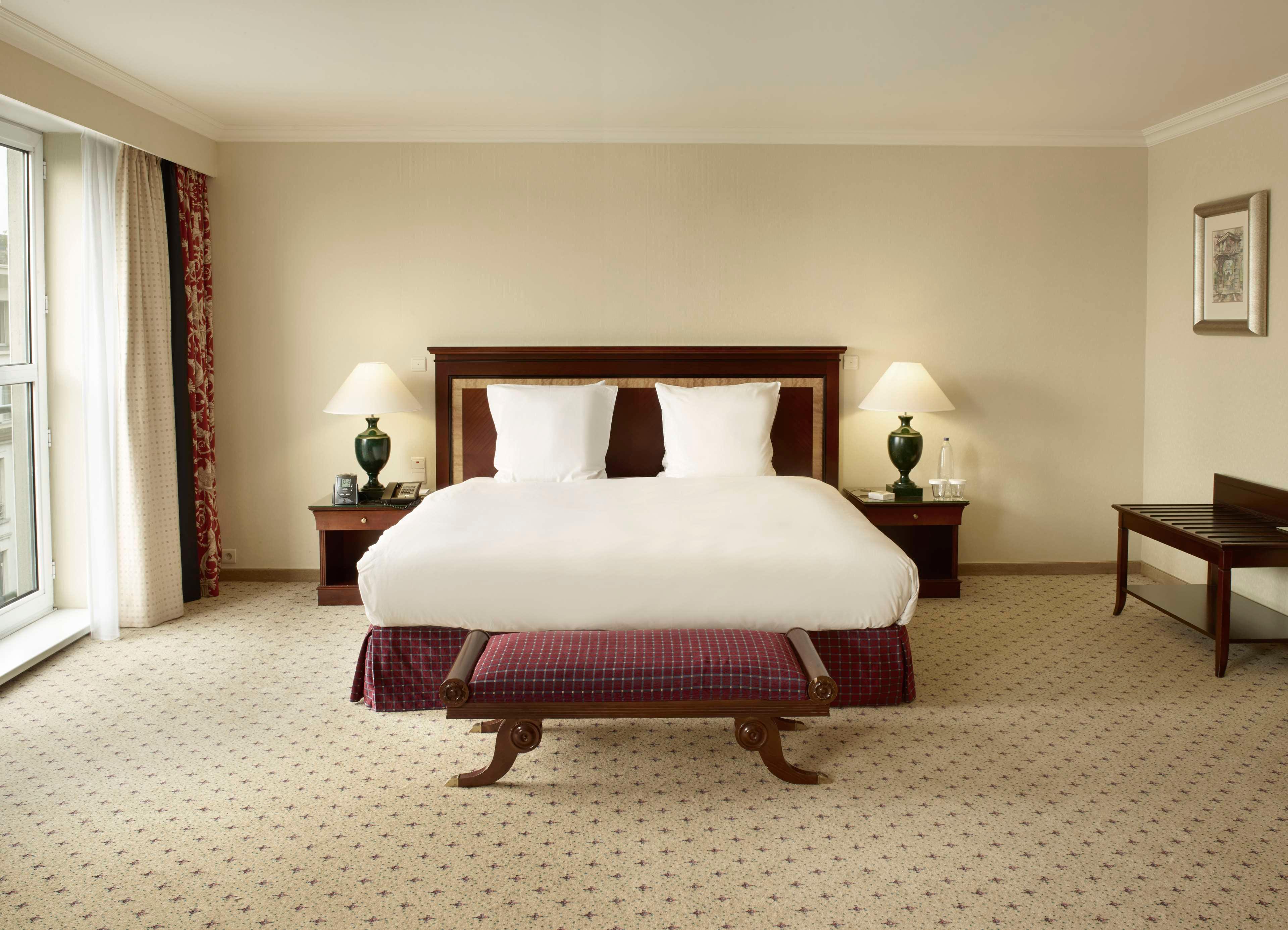 Junior Suite King Size Bed