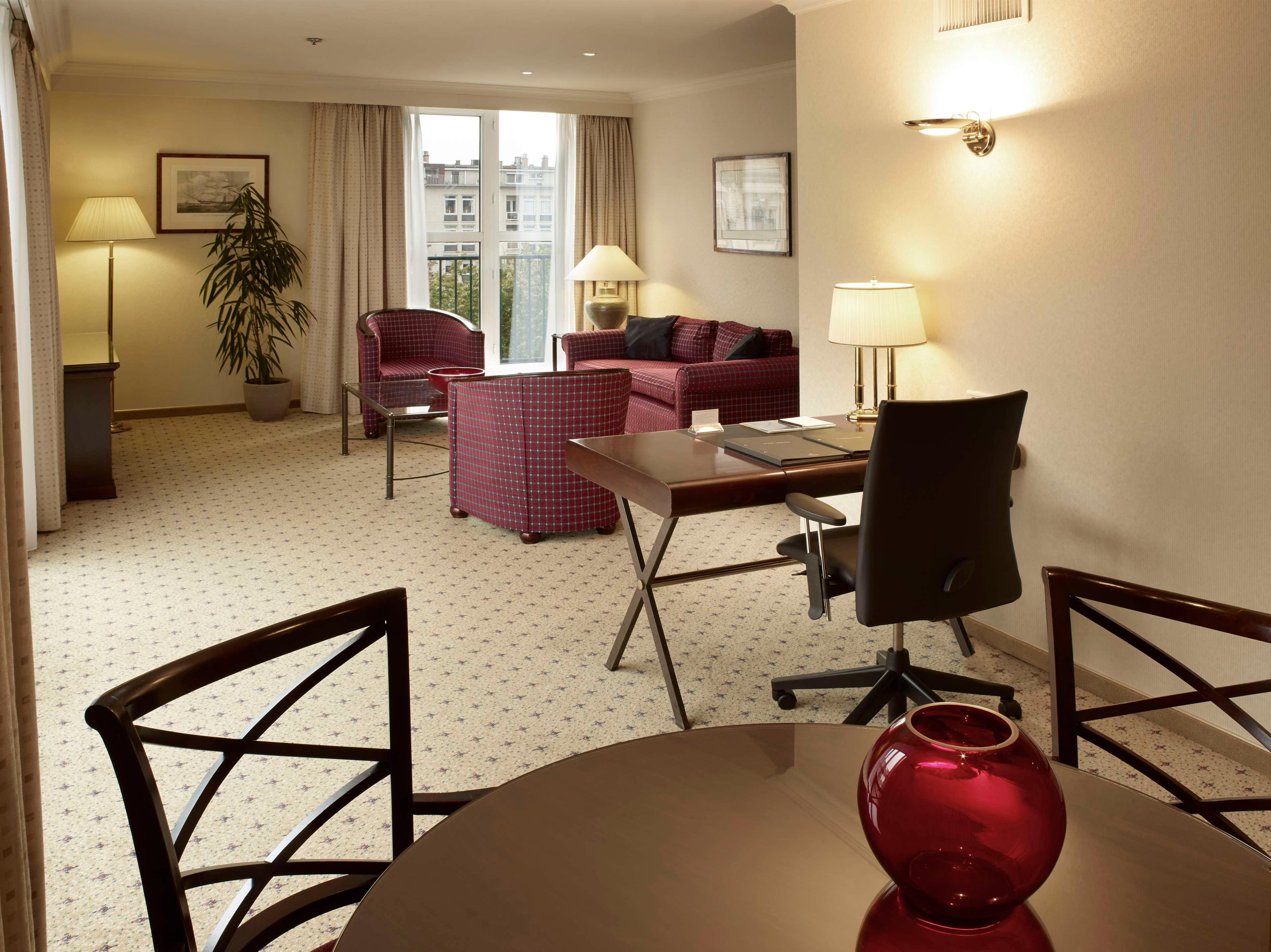 Suite Connecting Room