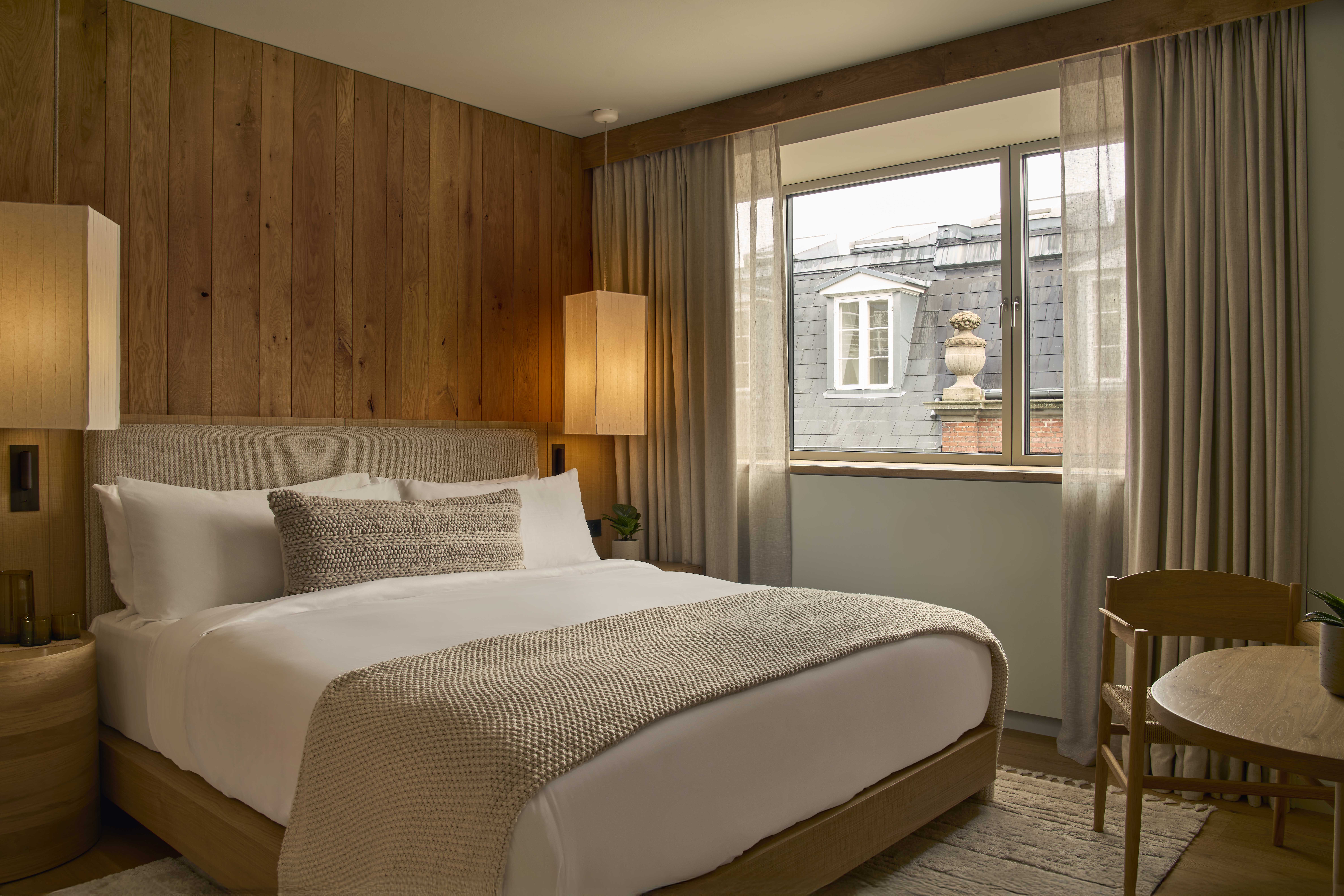 Double Single City View King Bed