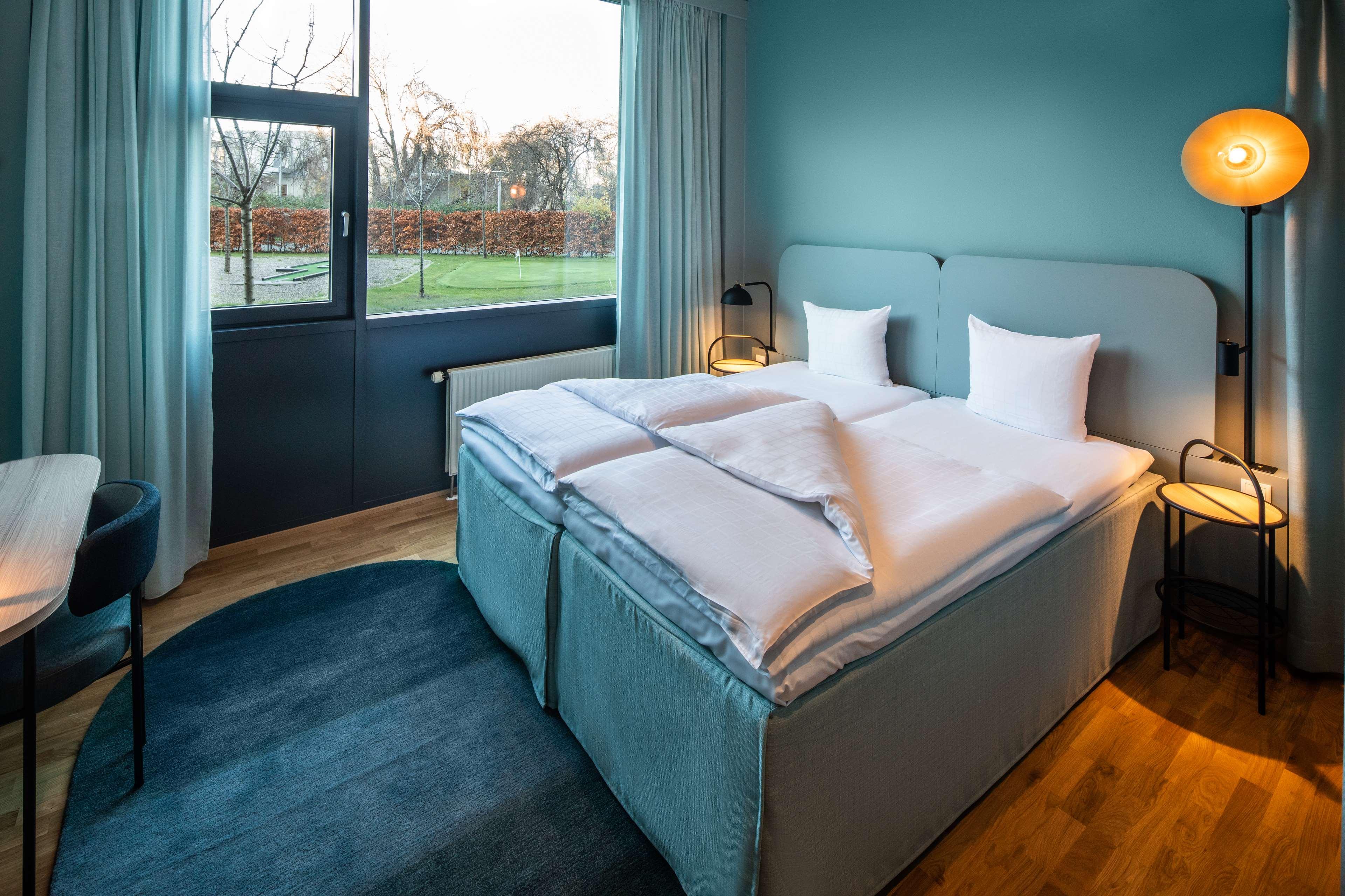 Double Superior King Bed