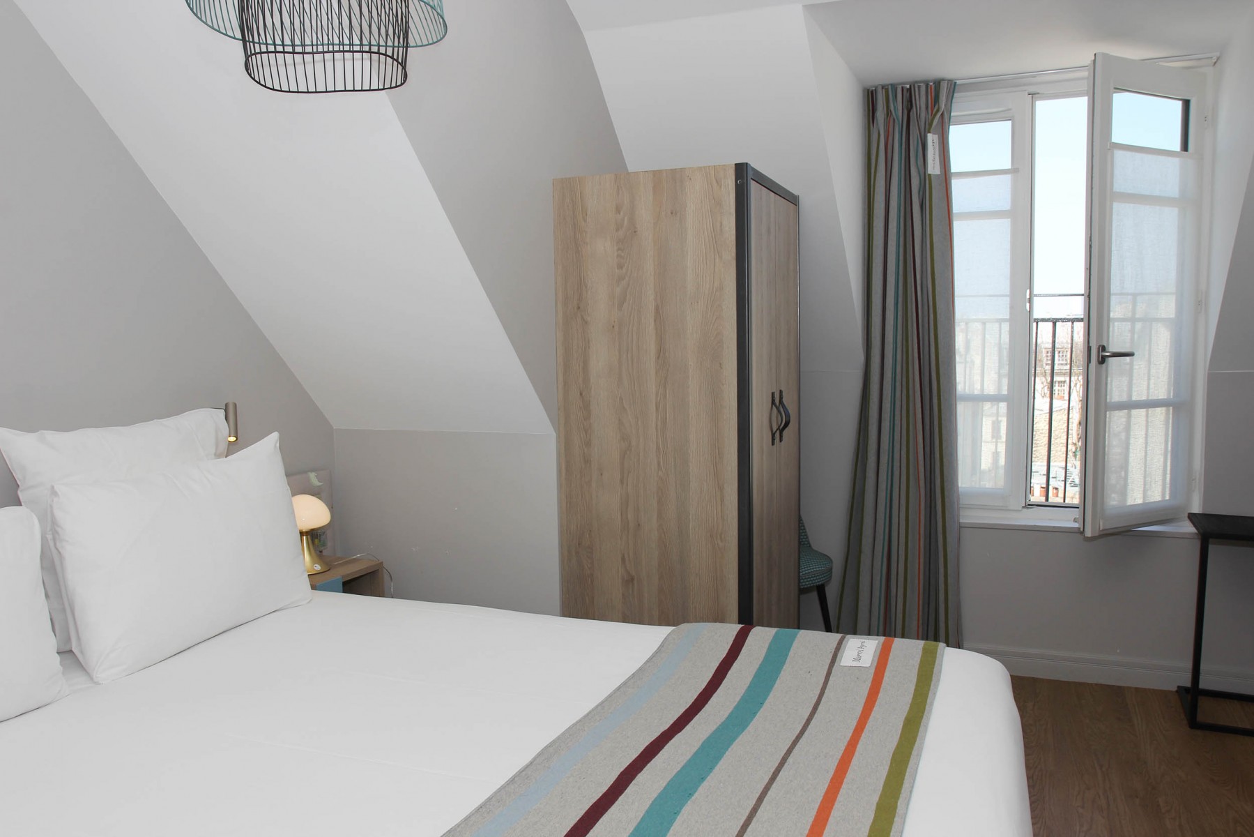 Double or Twin Standard