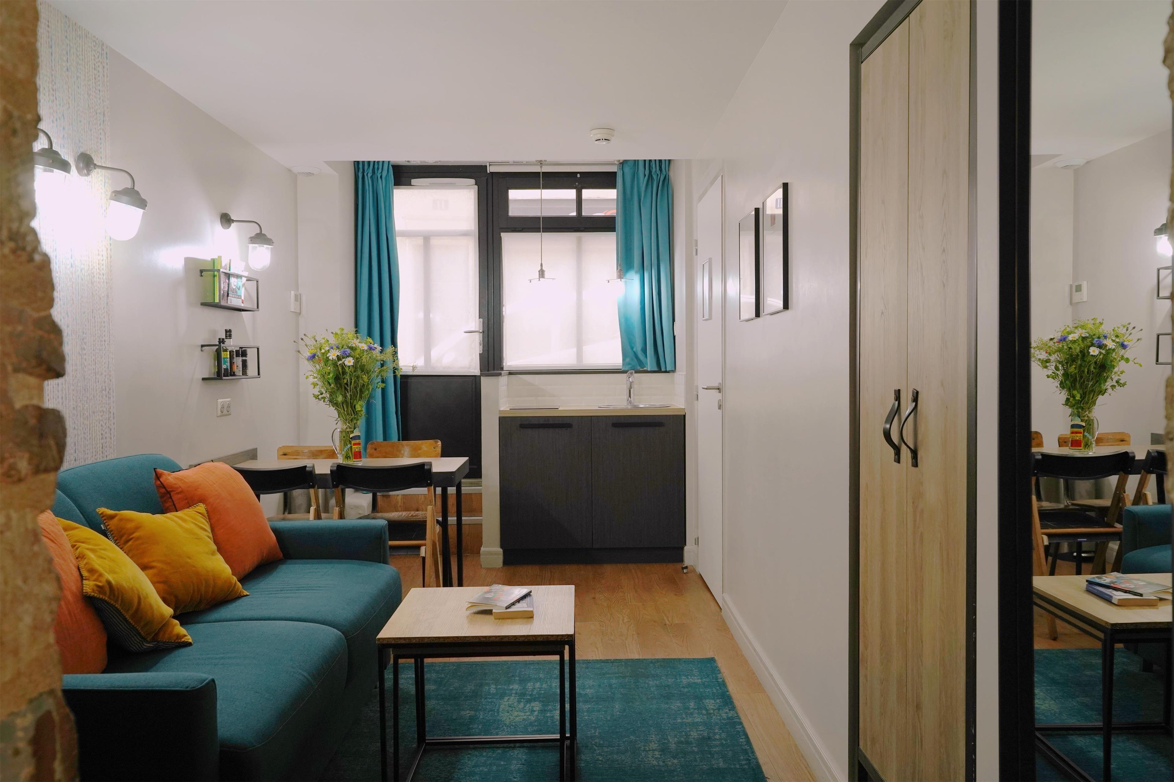 Apartment King Size Bed