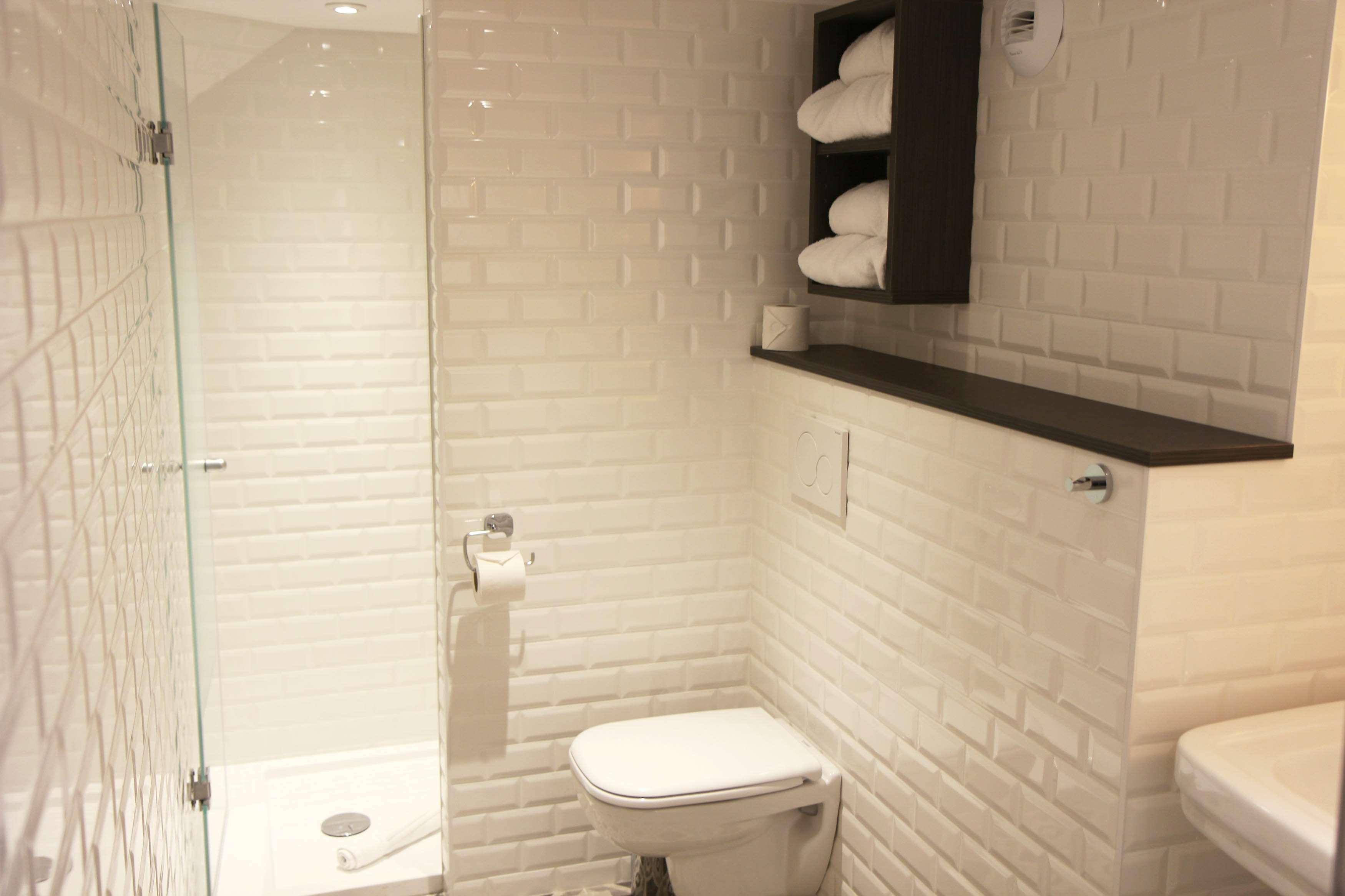 Studio Queen Size Bed