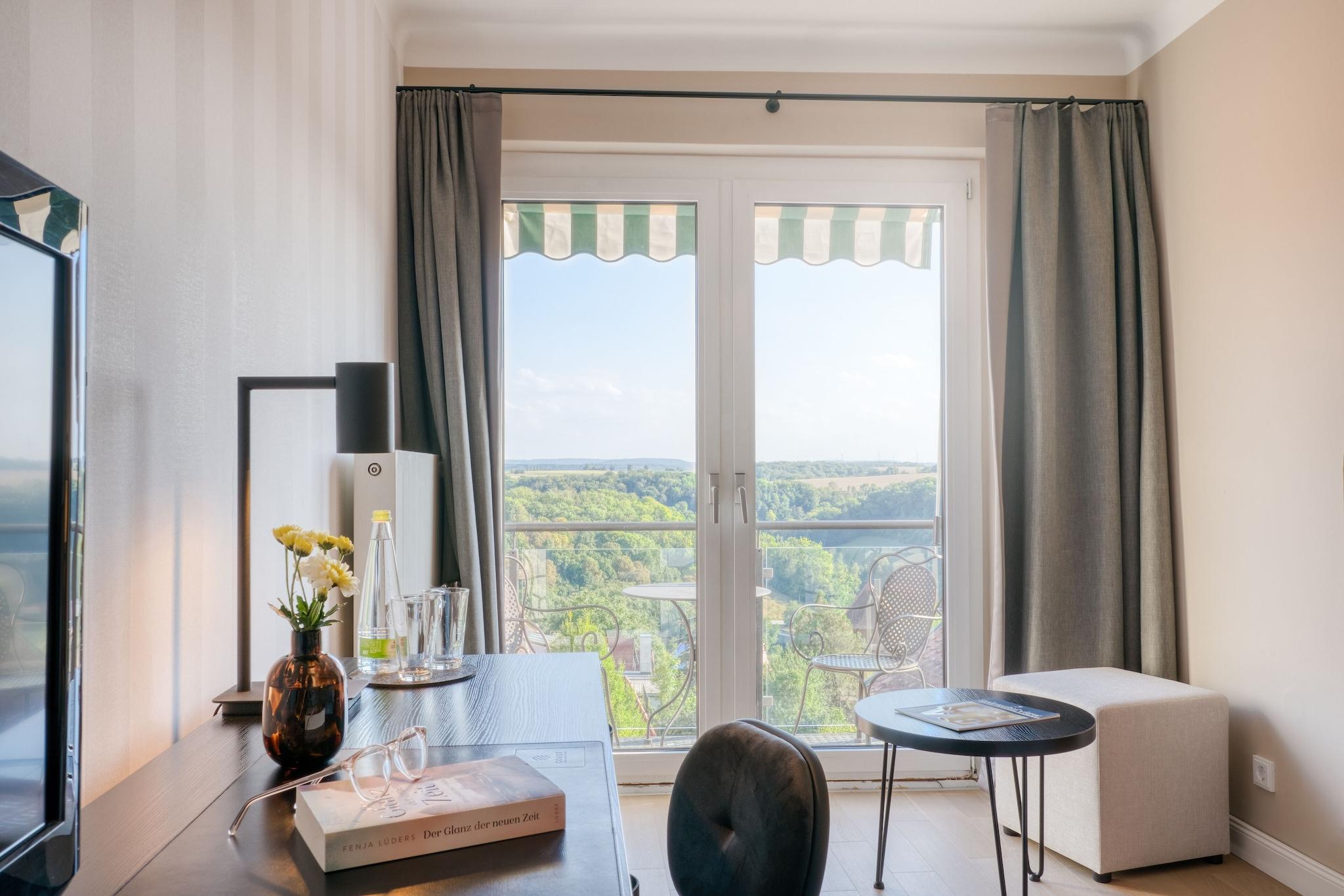 Double Premium Queen Bed