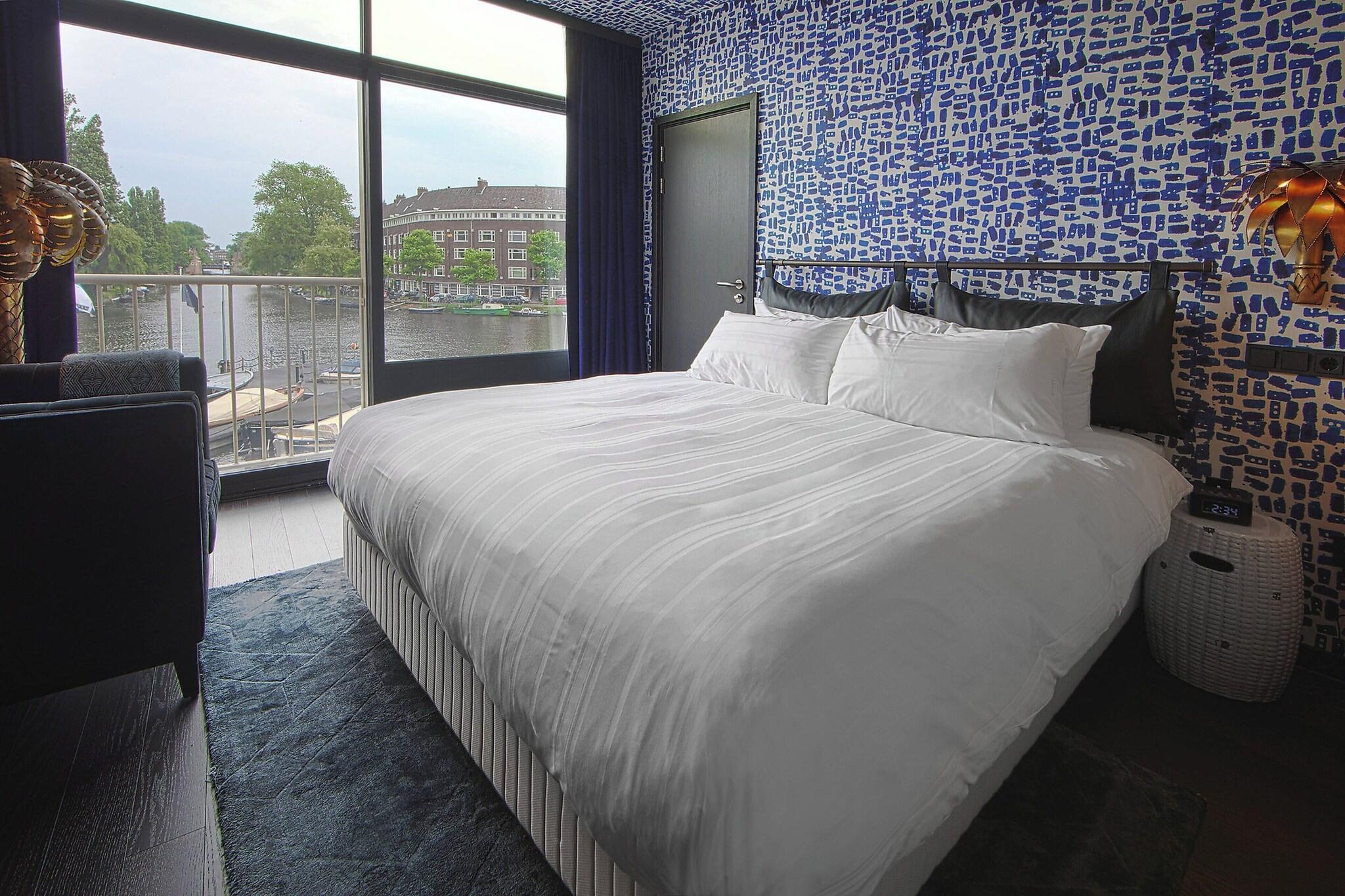 Double King Size Bed