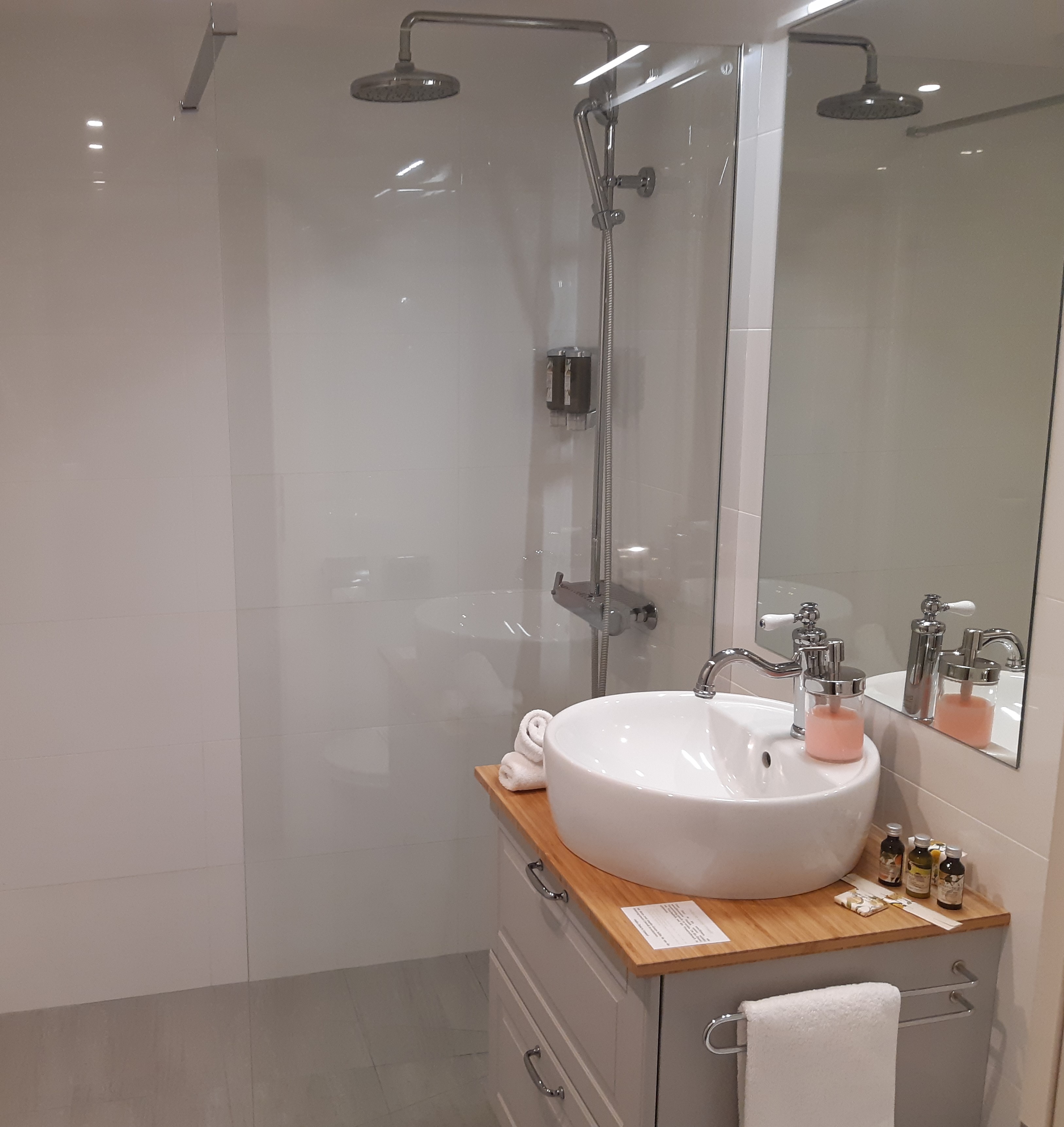 Twin Deluxe with Balcony