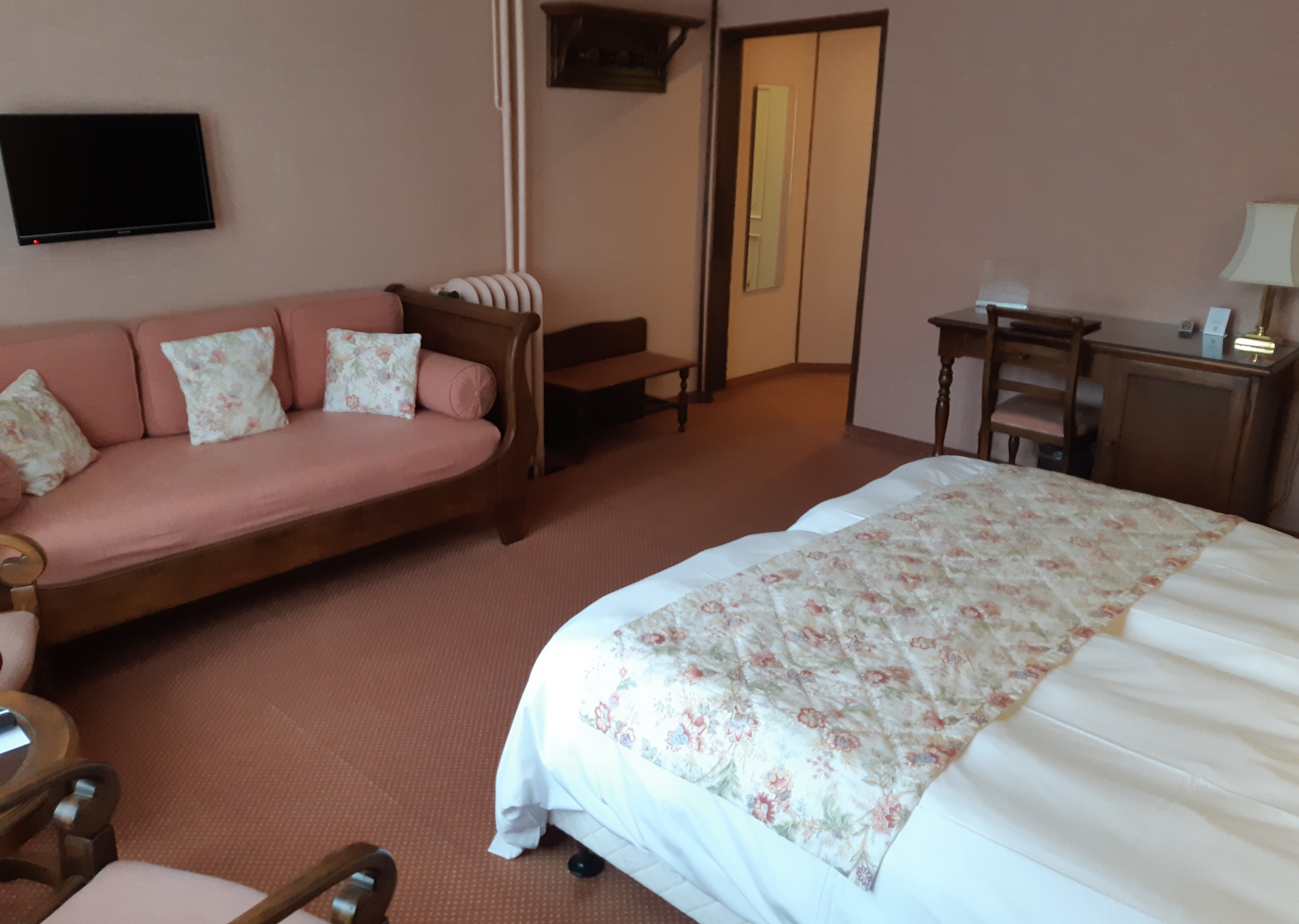 Twin Deluxe with Balcony