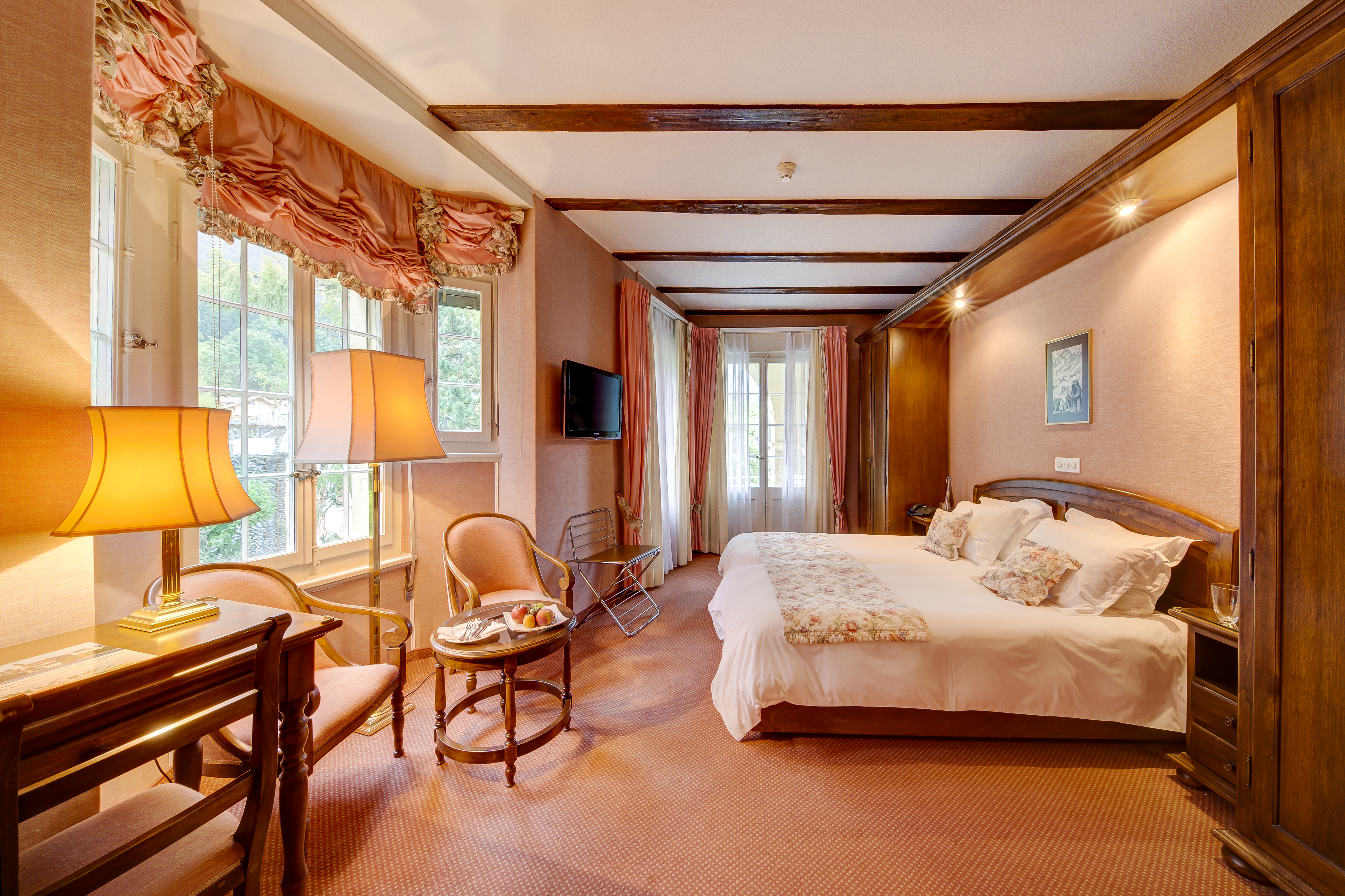 Double or Twin Deluxe Two Beds