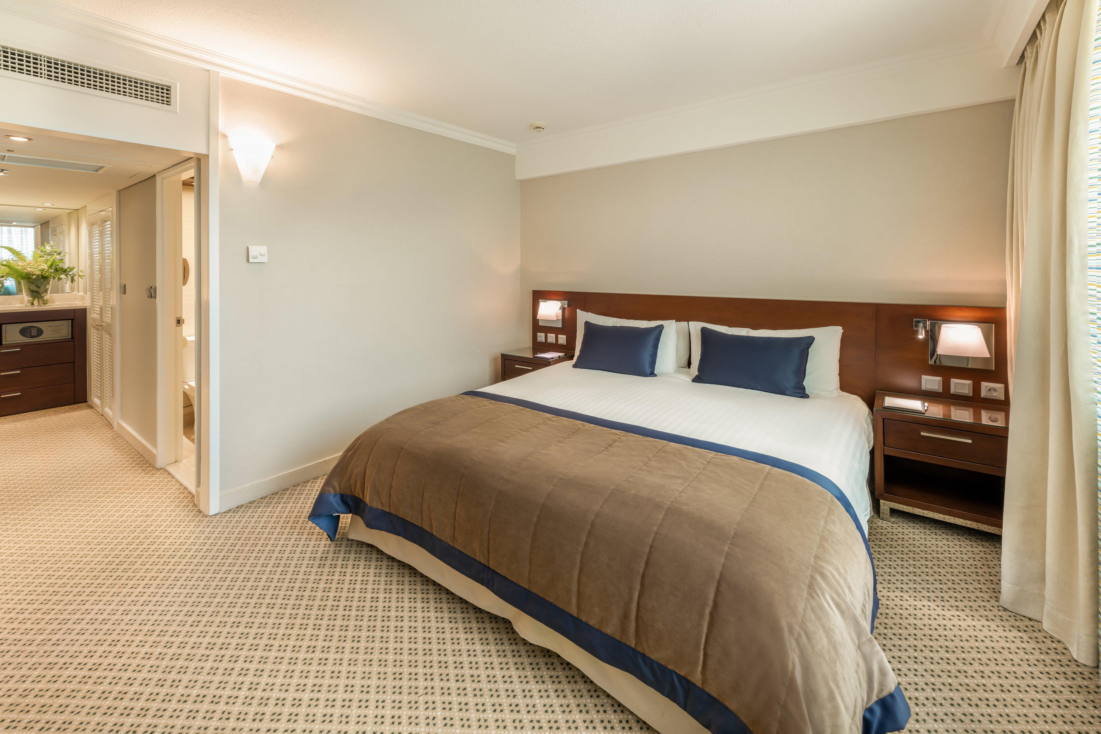 Junior Suite King Size Bed