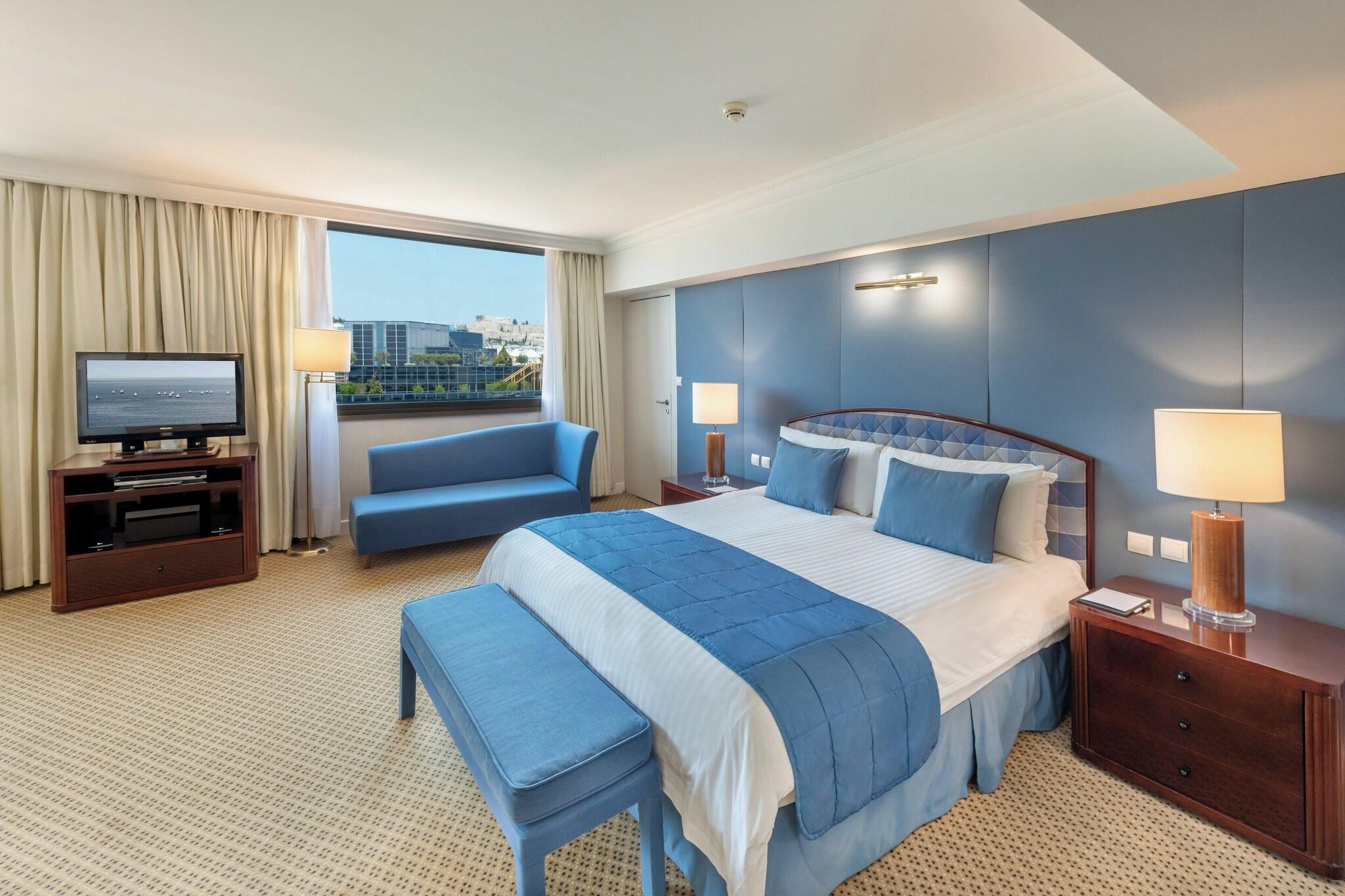 Junior Suite Club with Views