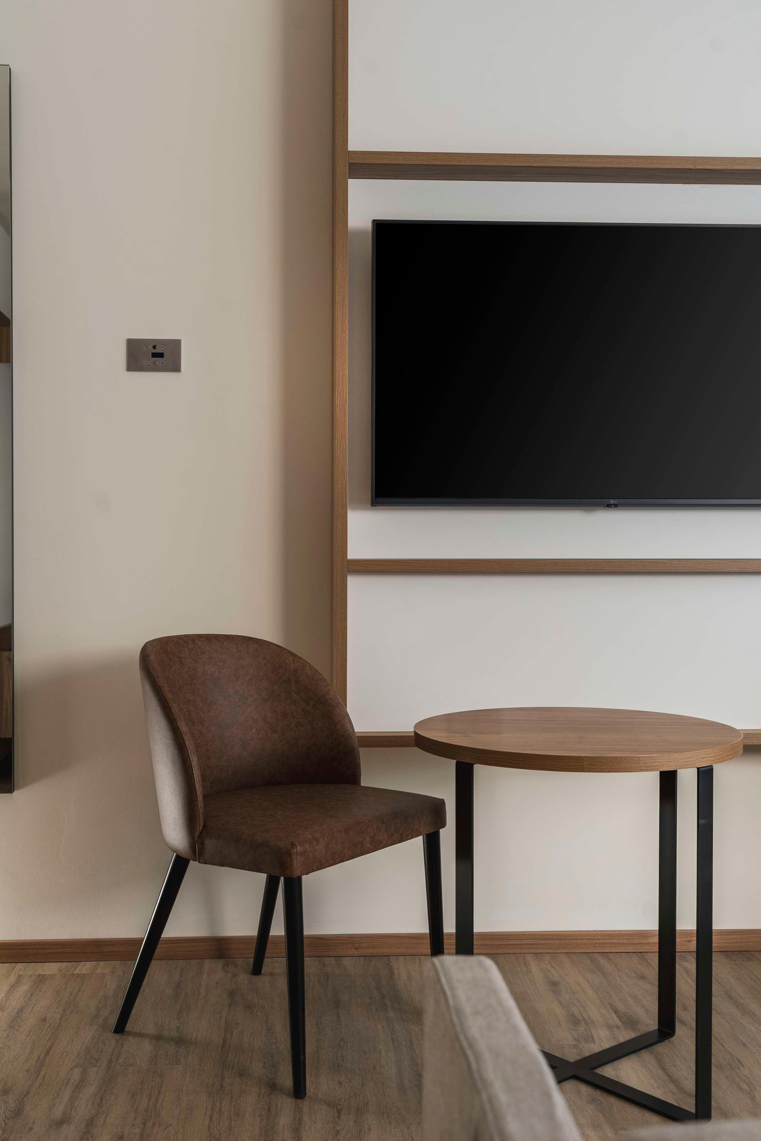 Family Room King Size Bed