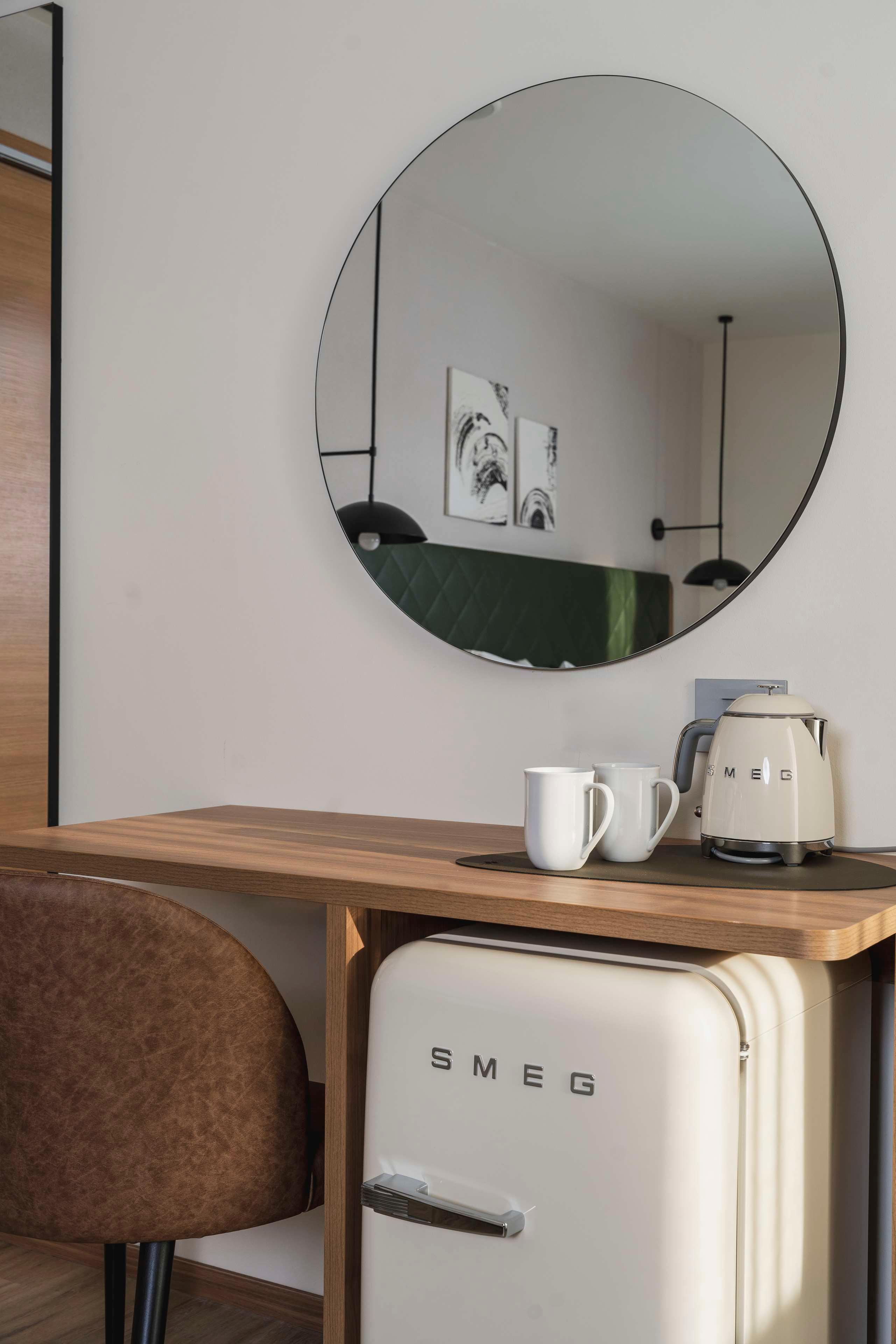 Family Room King Size Bed