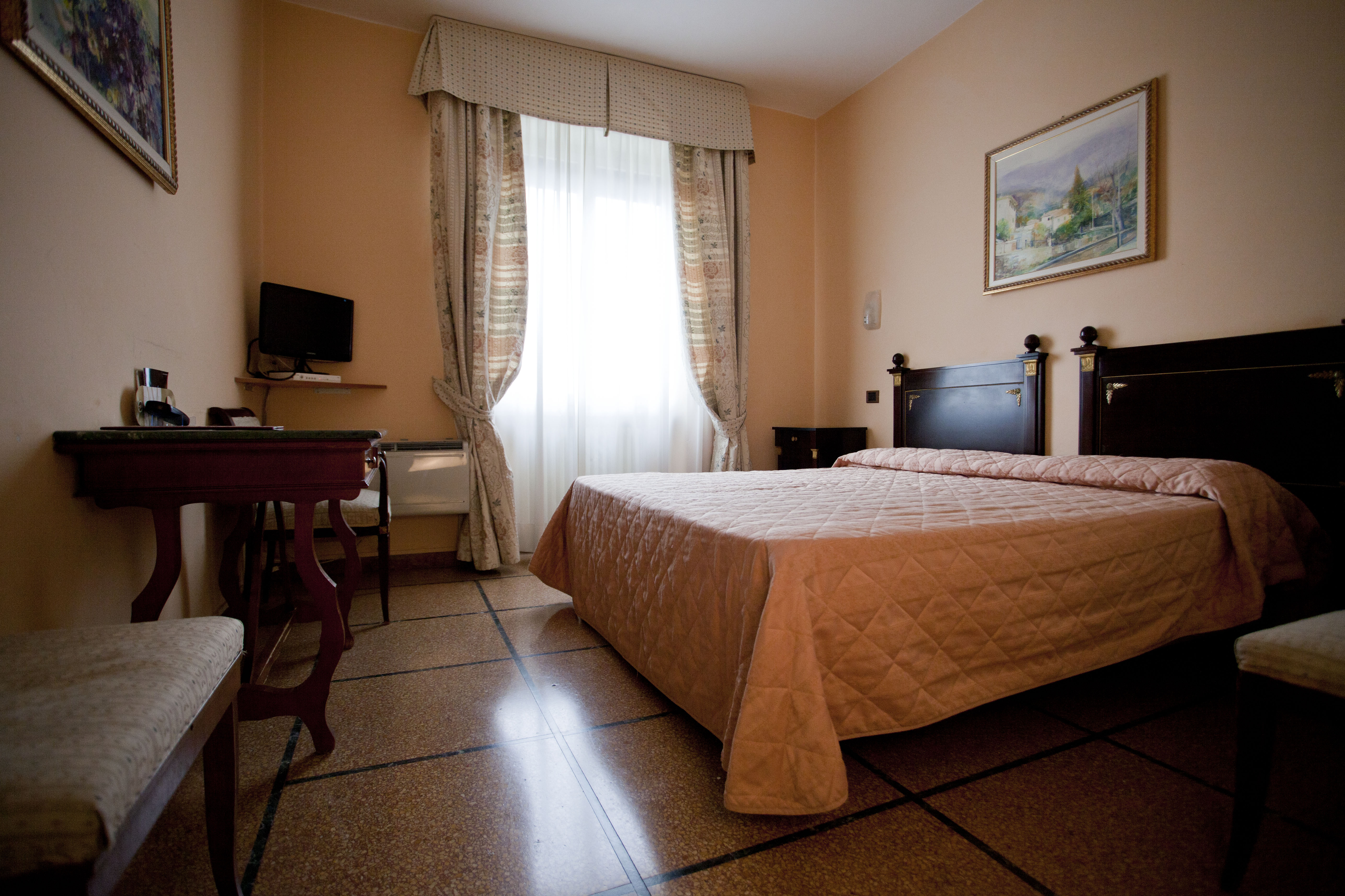 Double or Twin Economy