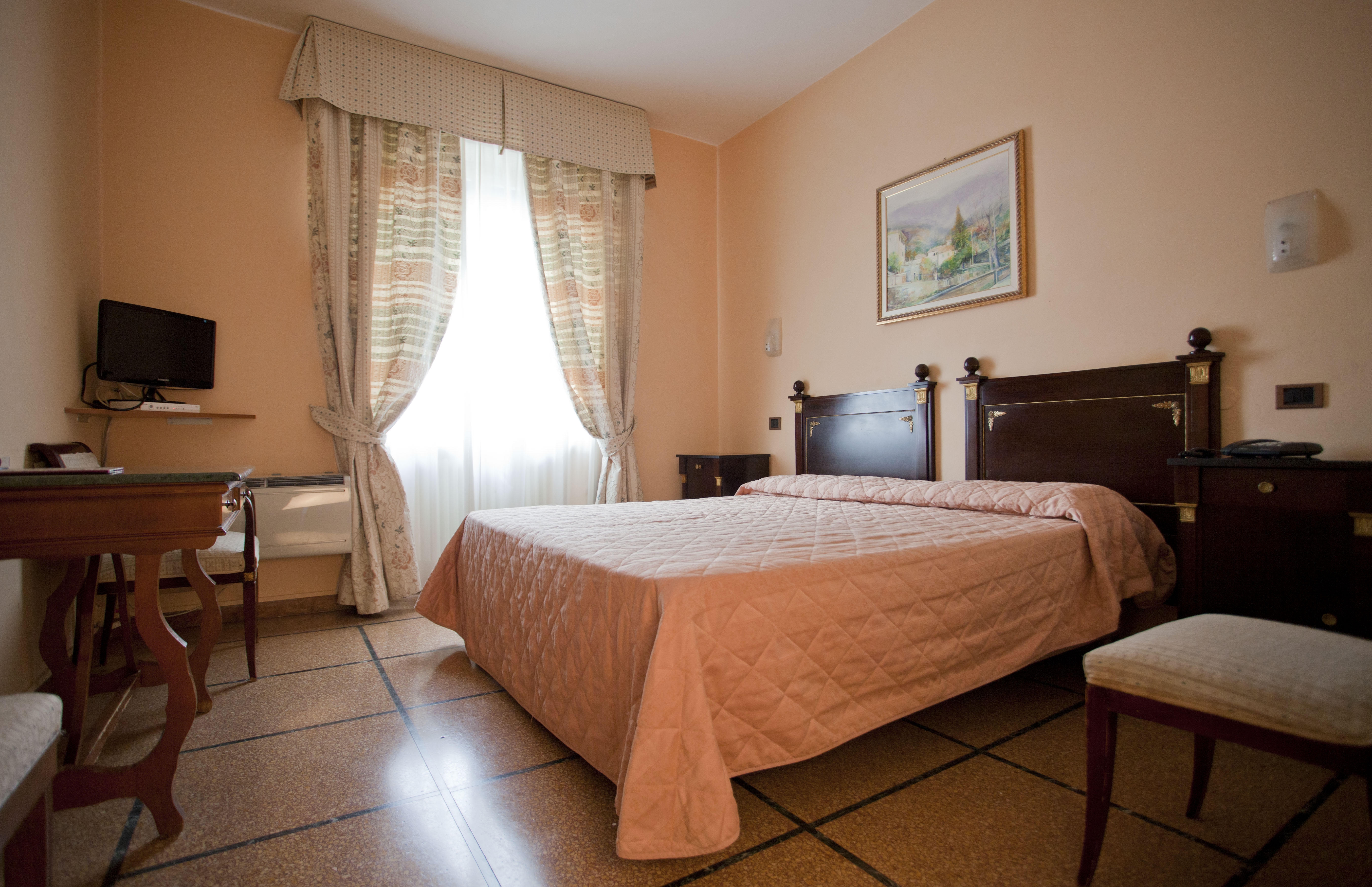 Double Single Economy