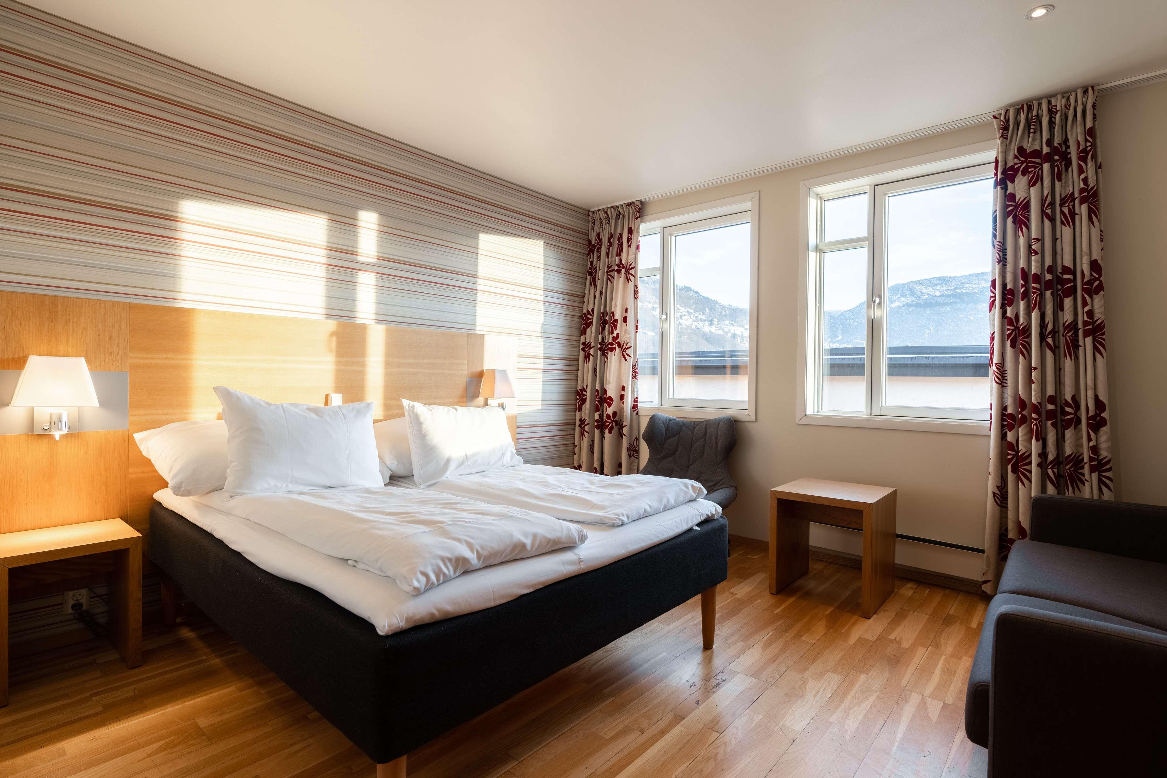 Double Single Superior